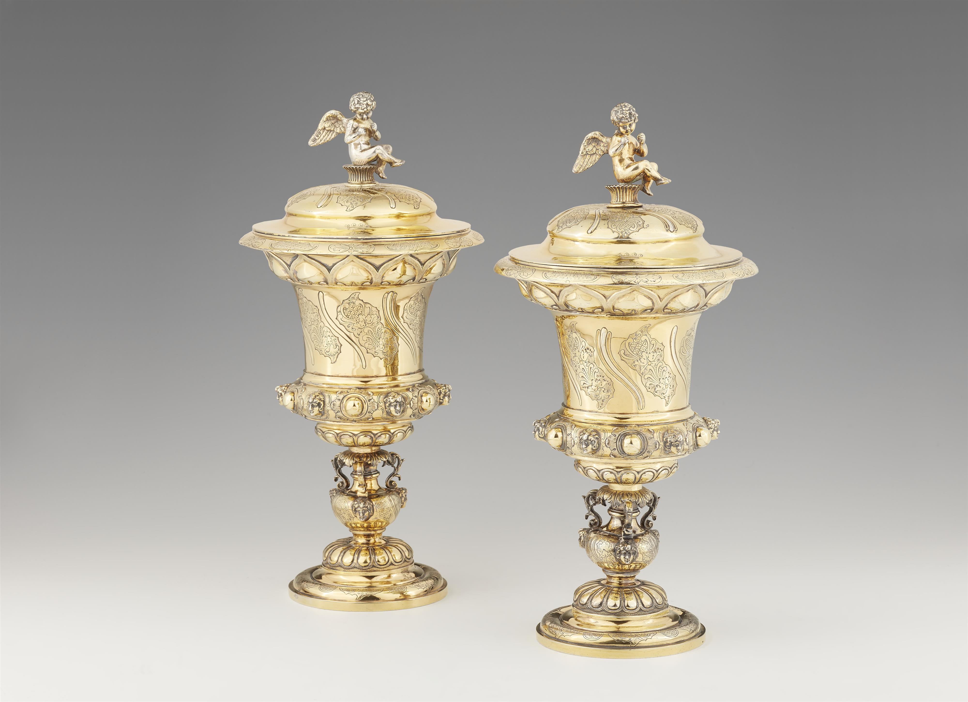 An important pair of London Regency silver gilt goblets - image-1