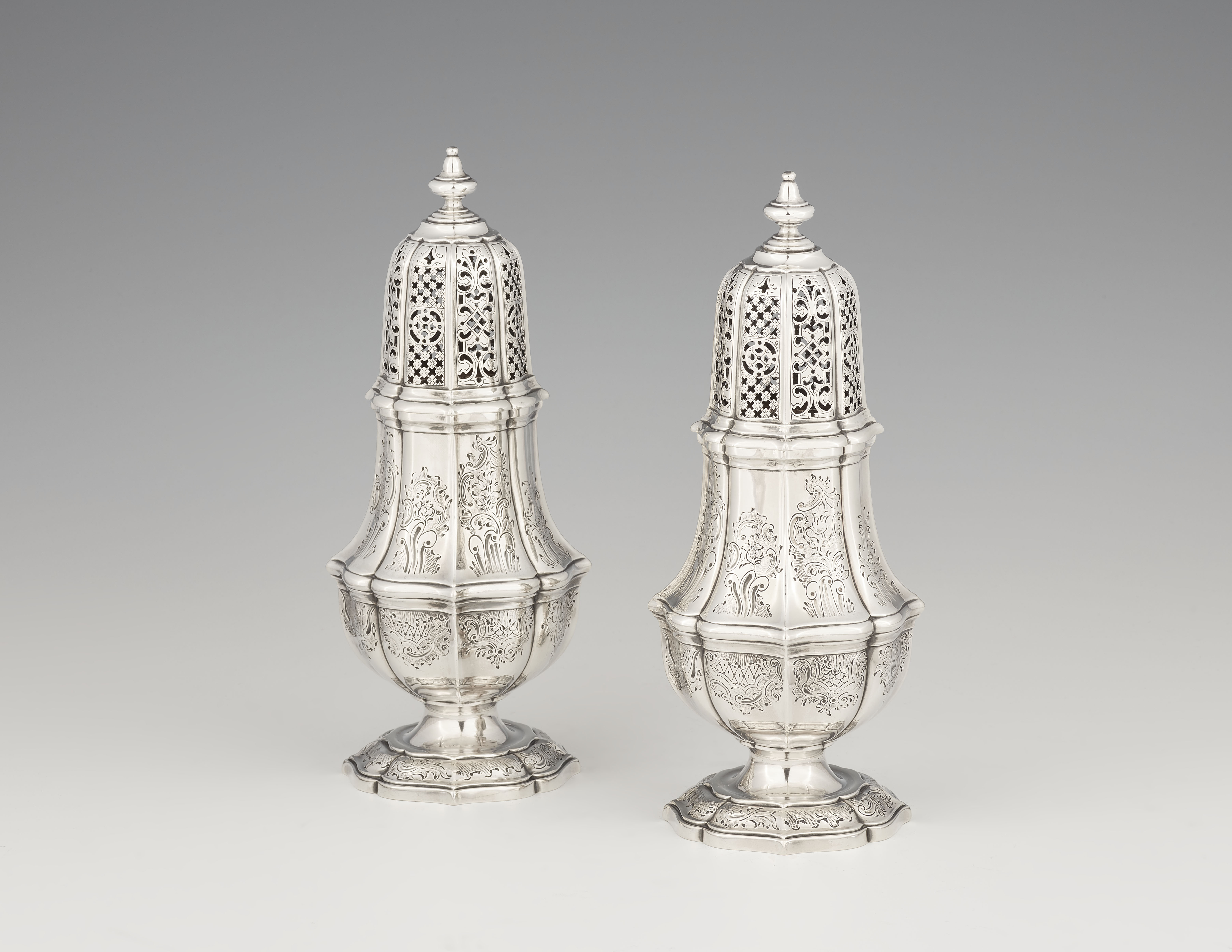 A pair of Dutch silver casters - image-1