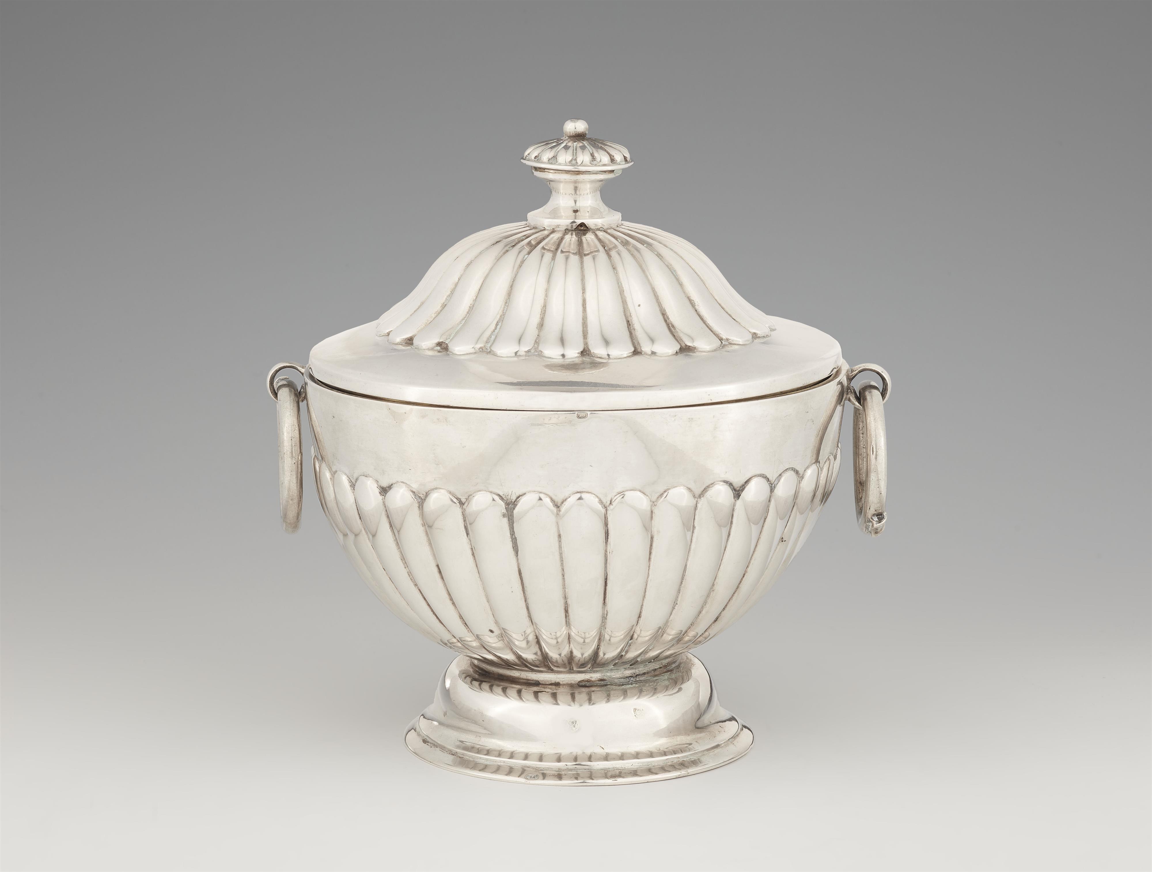 A Polish silver tureen - image-1