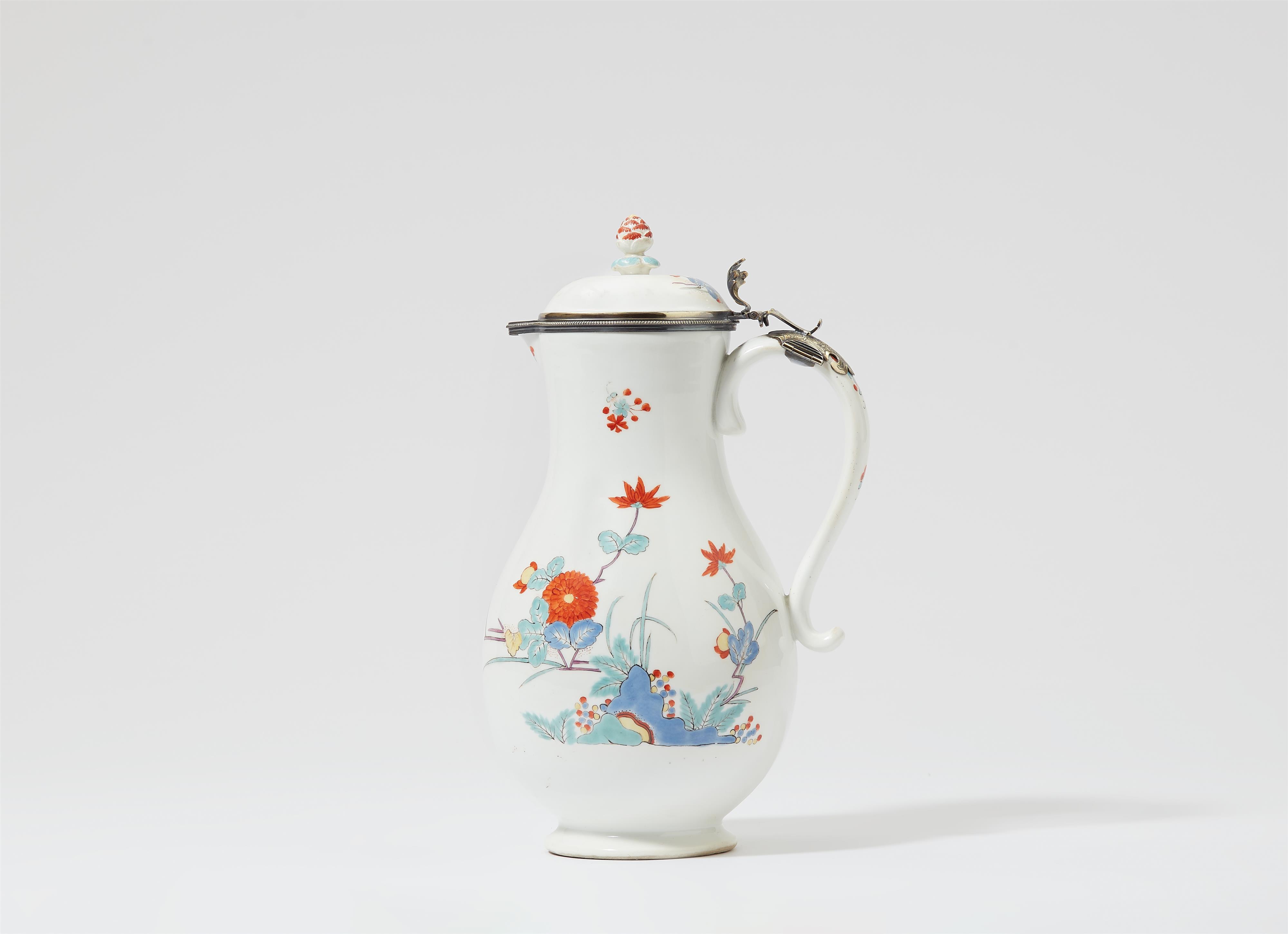 A Meissen porcelain jug with chrysanthemum motifs - image-1