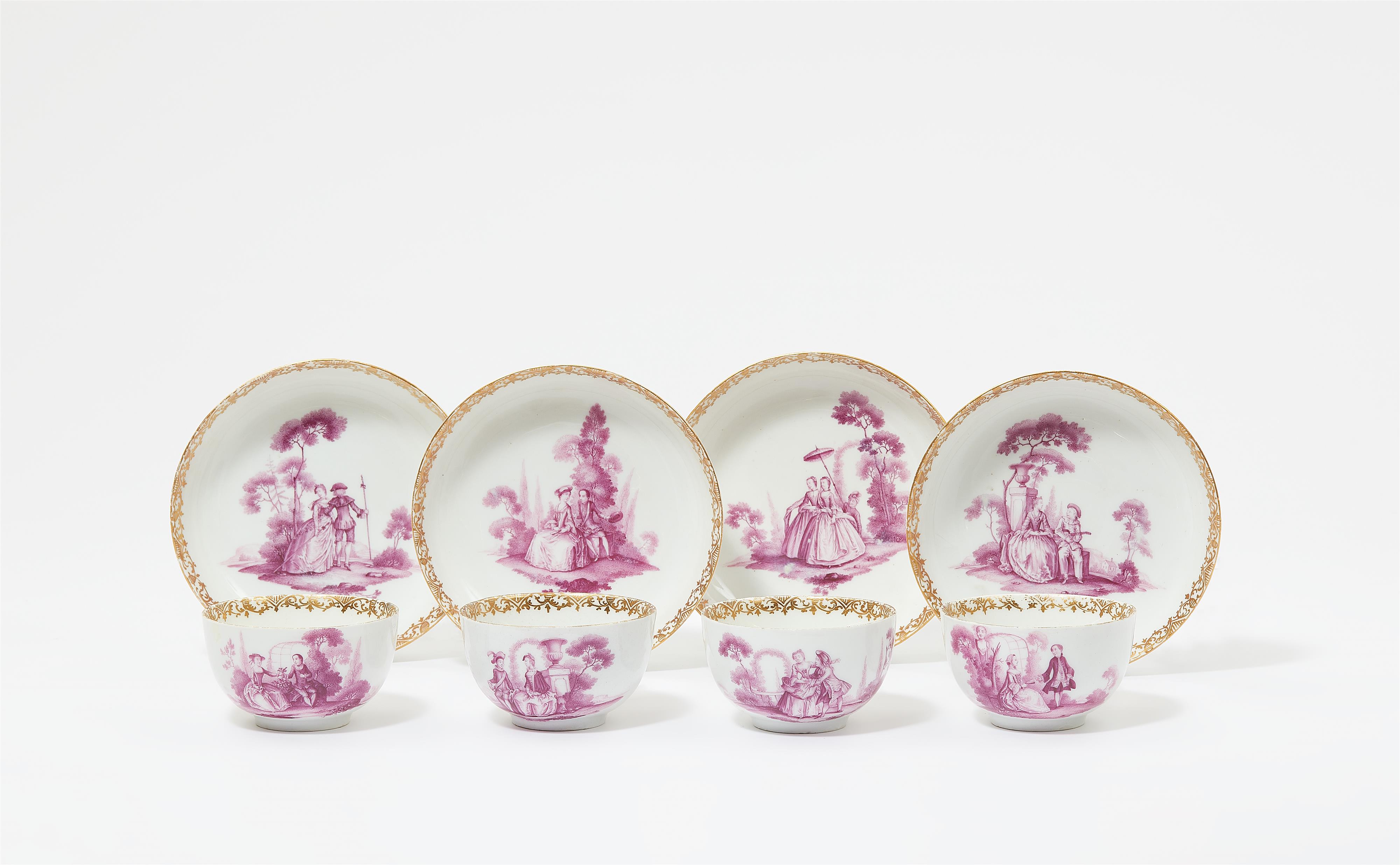 Vier Teetassen und Untertassen mit Malerei im Watteau-Stil - image-1