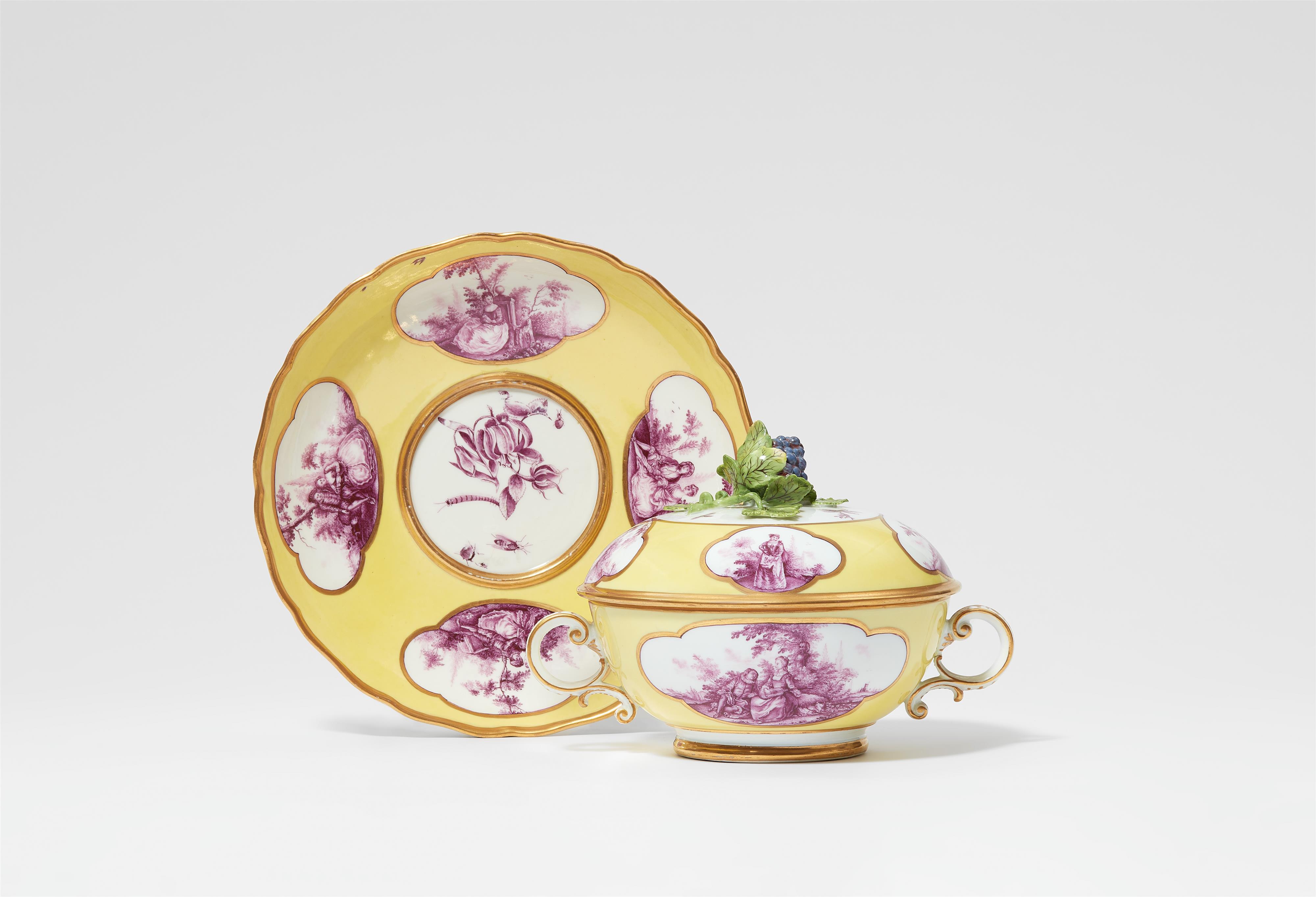 A Meissen porcelain ecuelle on stand - image-1