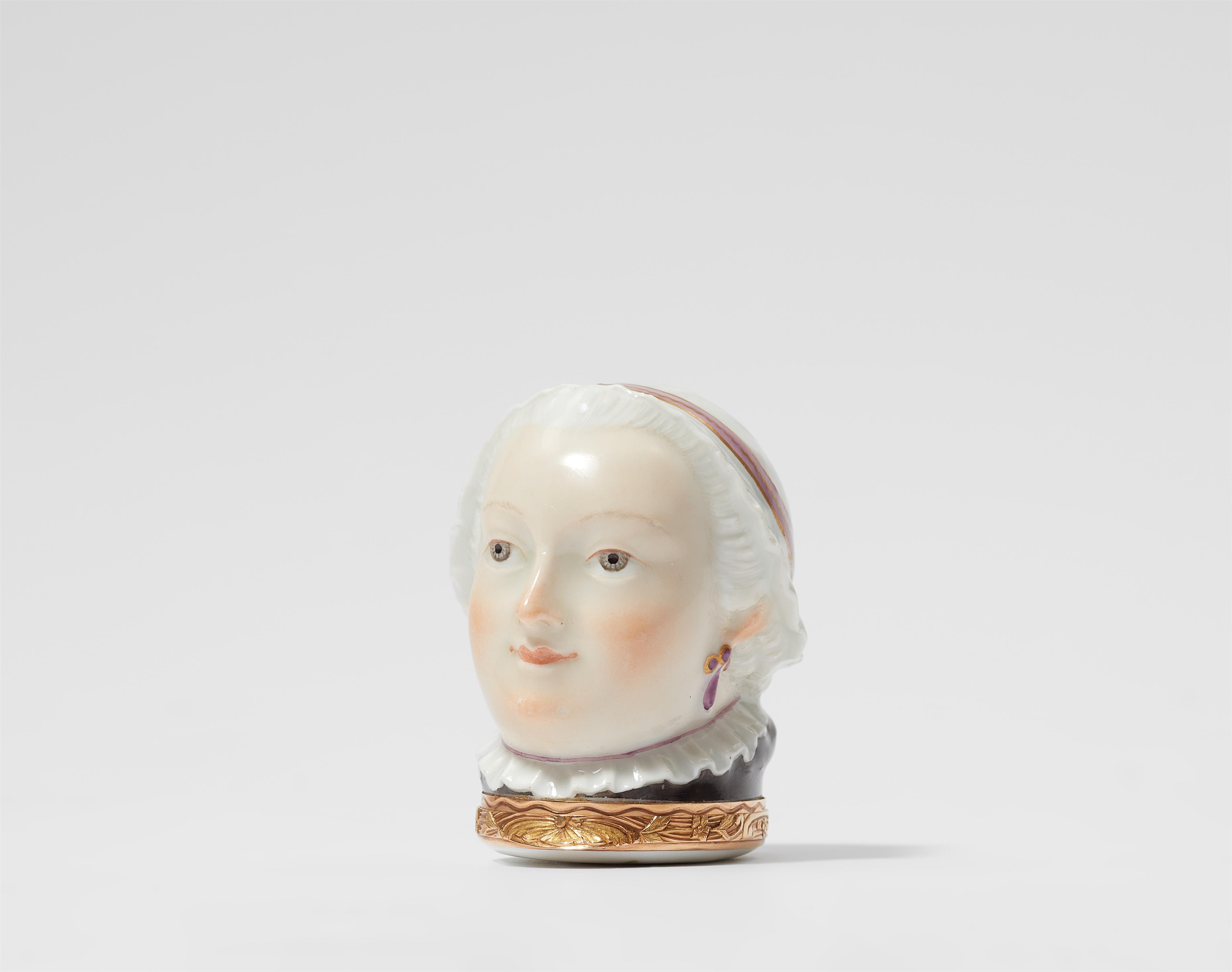 A Meissen porcelain snuff box designed as a lady's head - image-1