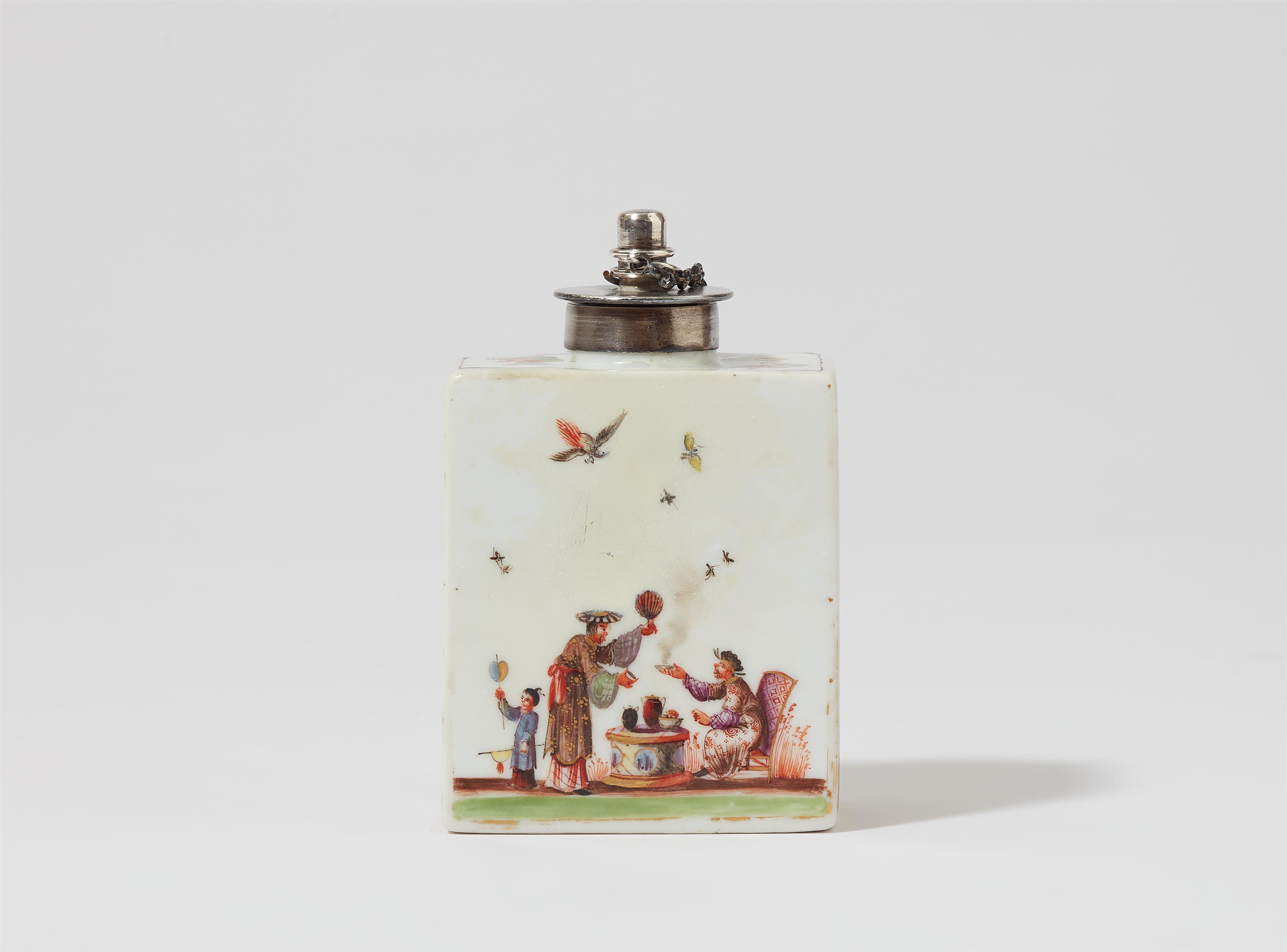 A Meissen porcelain tea caddy with Hoeroldt Chinoiseries - image-3
