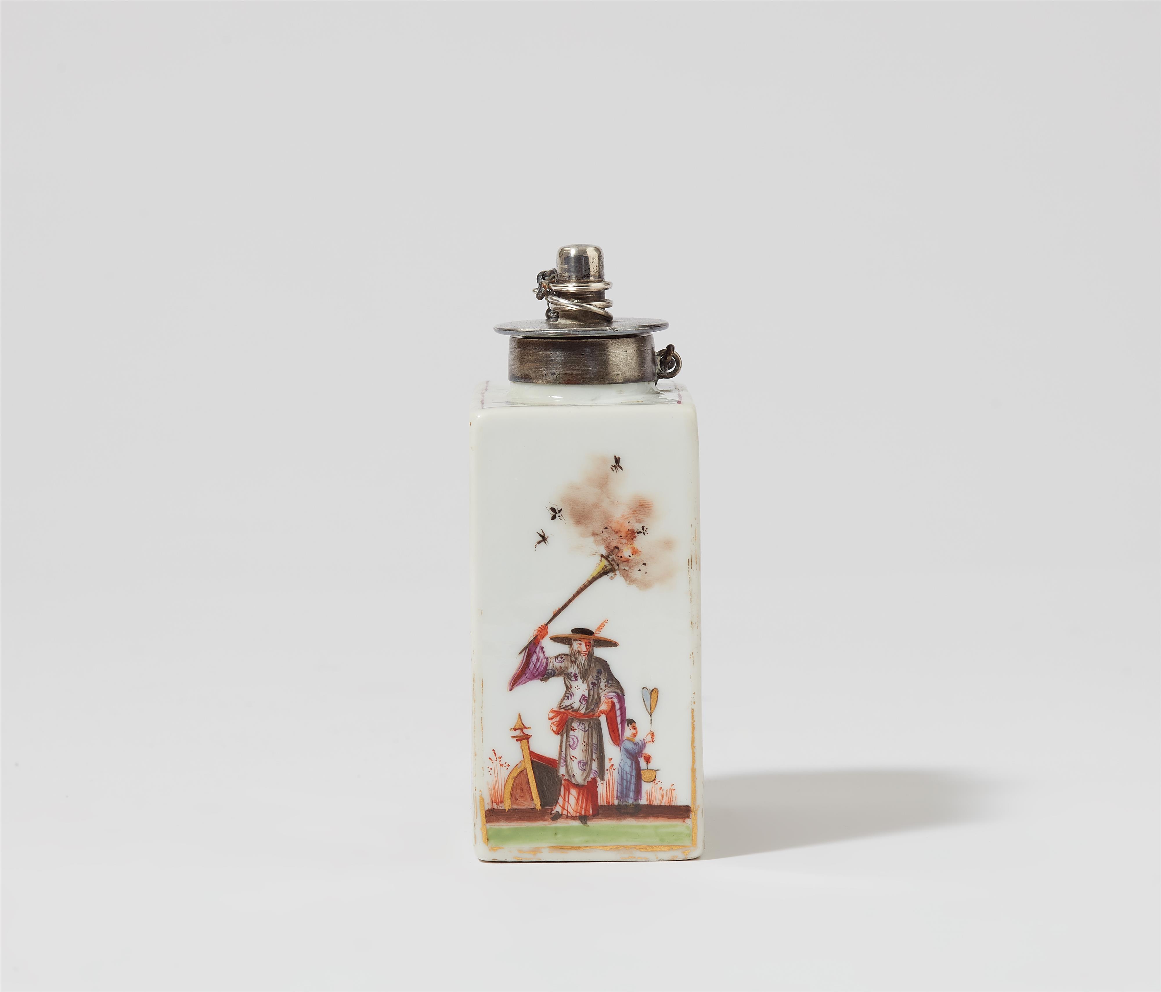 A Meissen porcelain tea caddy with Hoeroldt Chinoiseries - image-4
