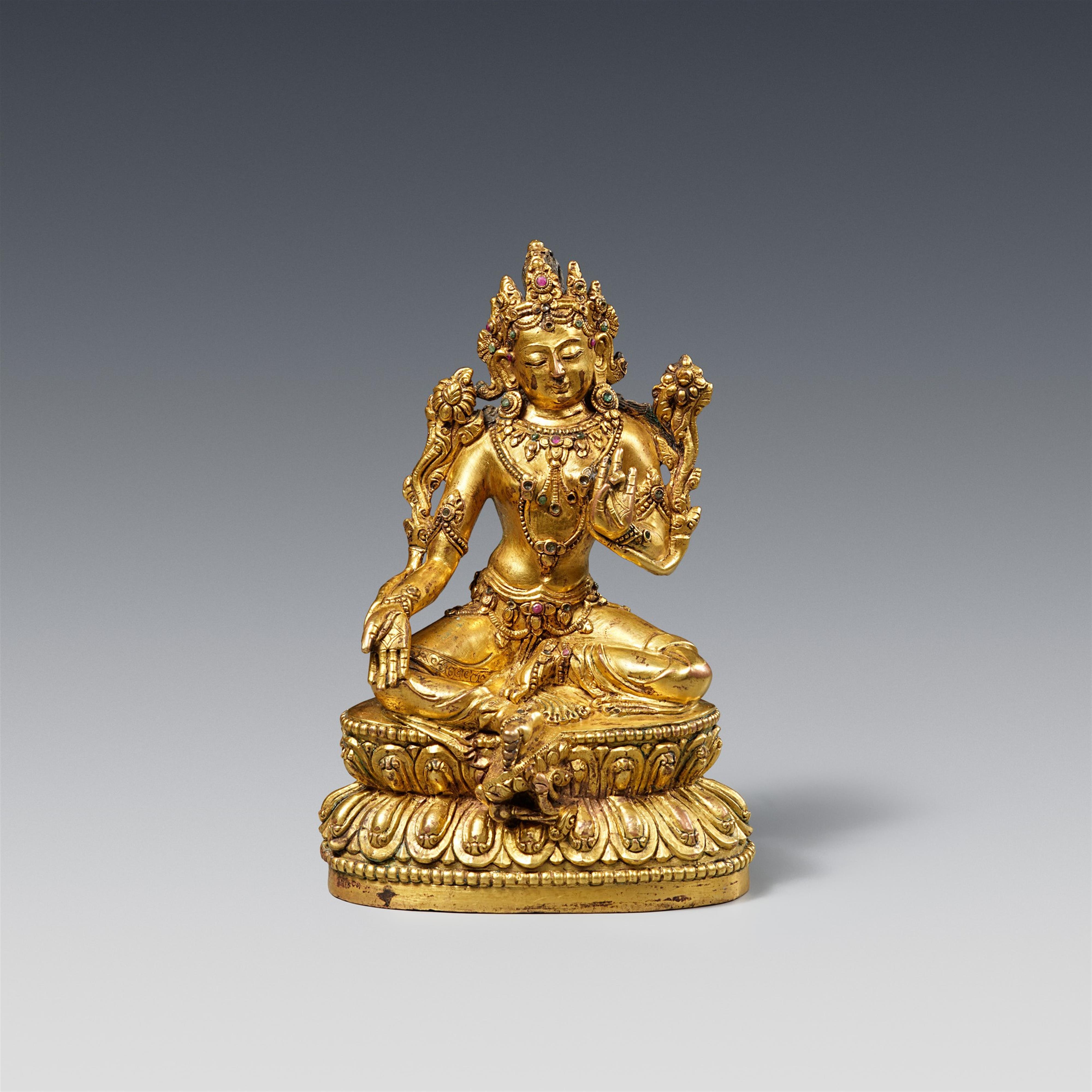 Grüne Tara (Shyamatara). Bronze, feuervergoldet. 16./17. Jh. - image-1