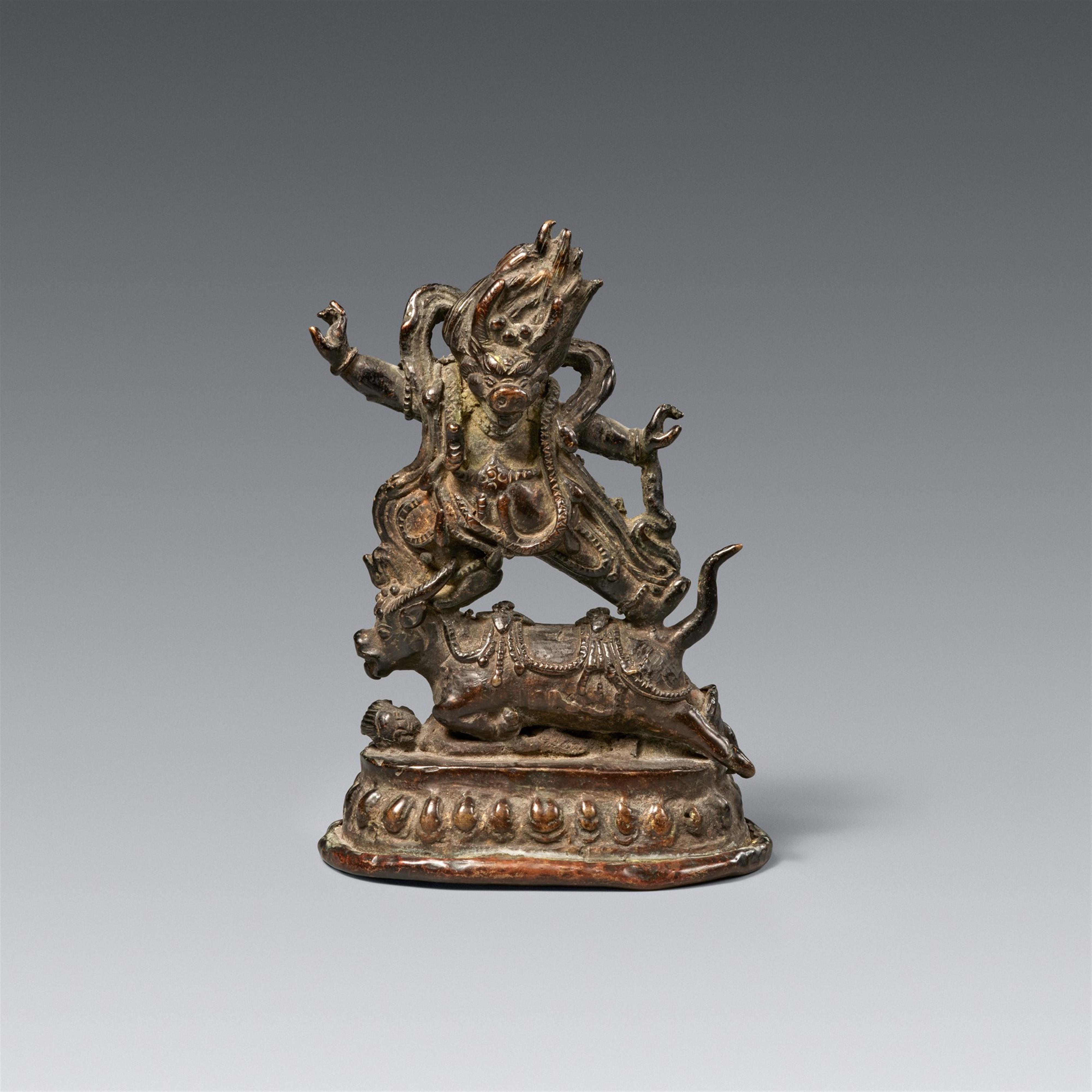 A dark patinated bronze figure of Dharmaraja Yama. 19th century - image-1