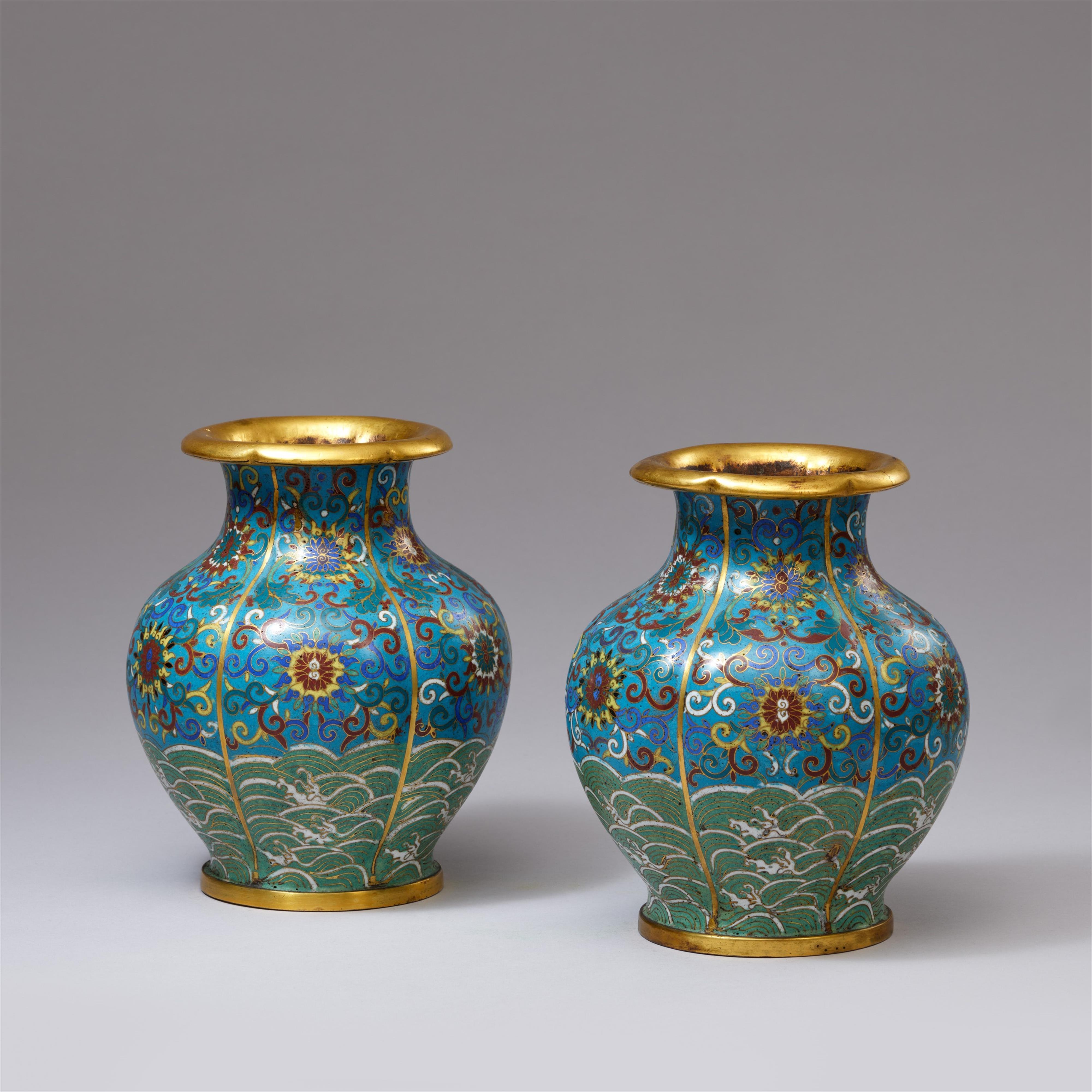 A pair of cloisonné enamel vase. 19th century - image-2