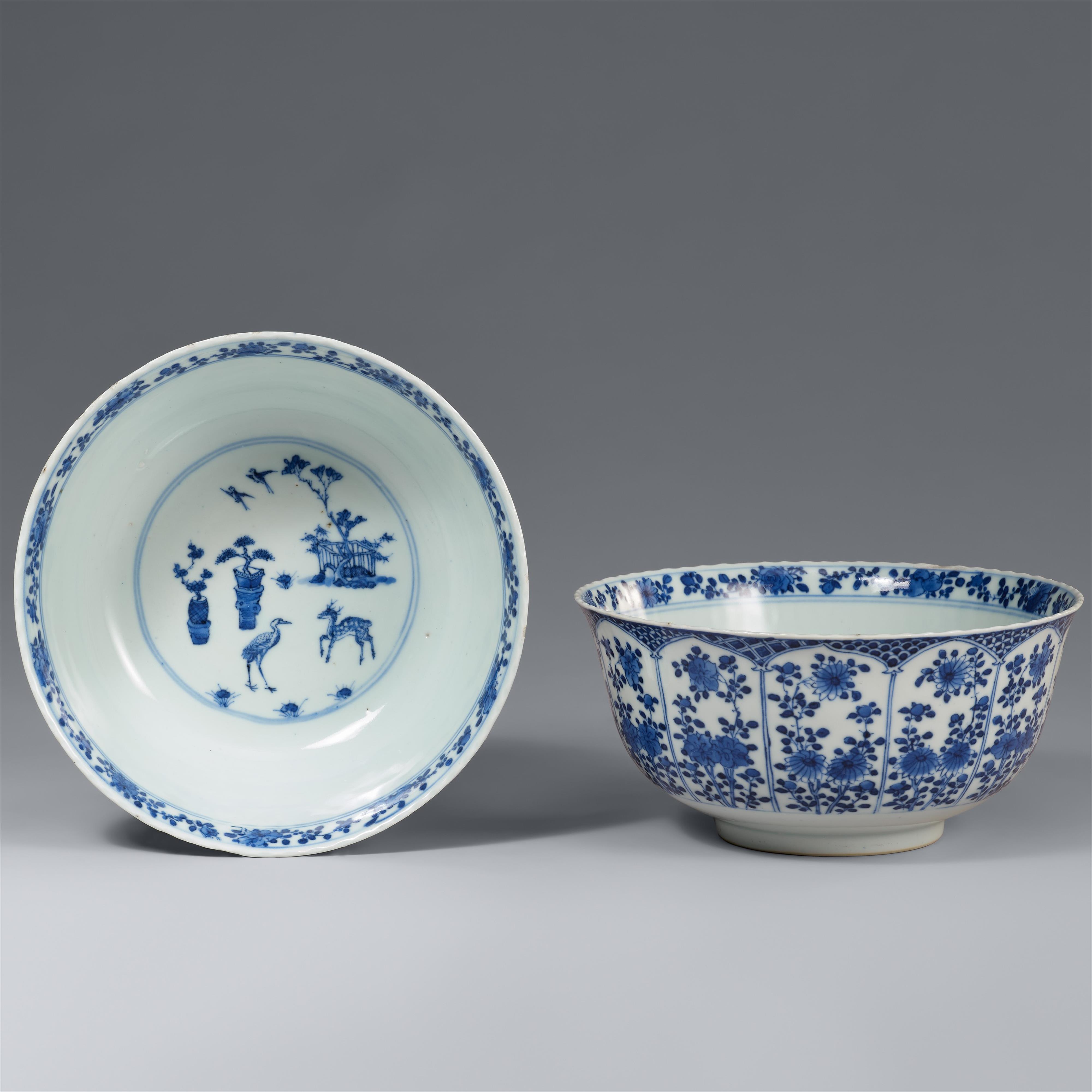 A pair of blue and white bowls. Kangxi period (1662-1722) - image-1