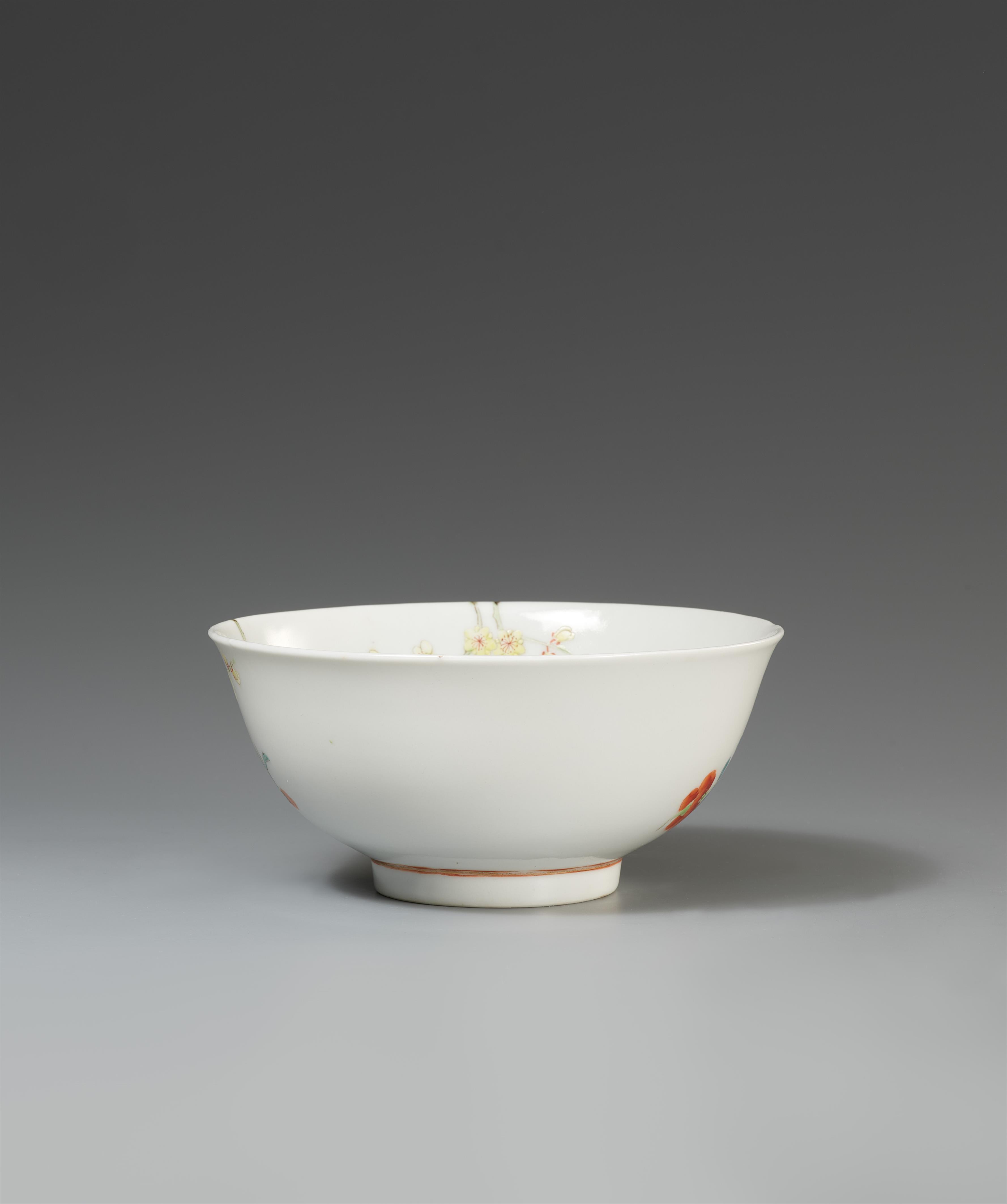 A Hongxian-marked famille rose bowl. 20th century - image-2