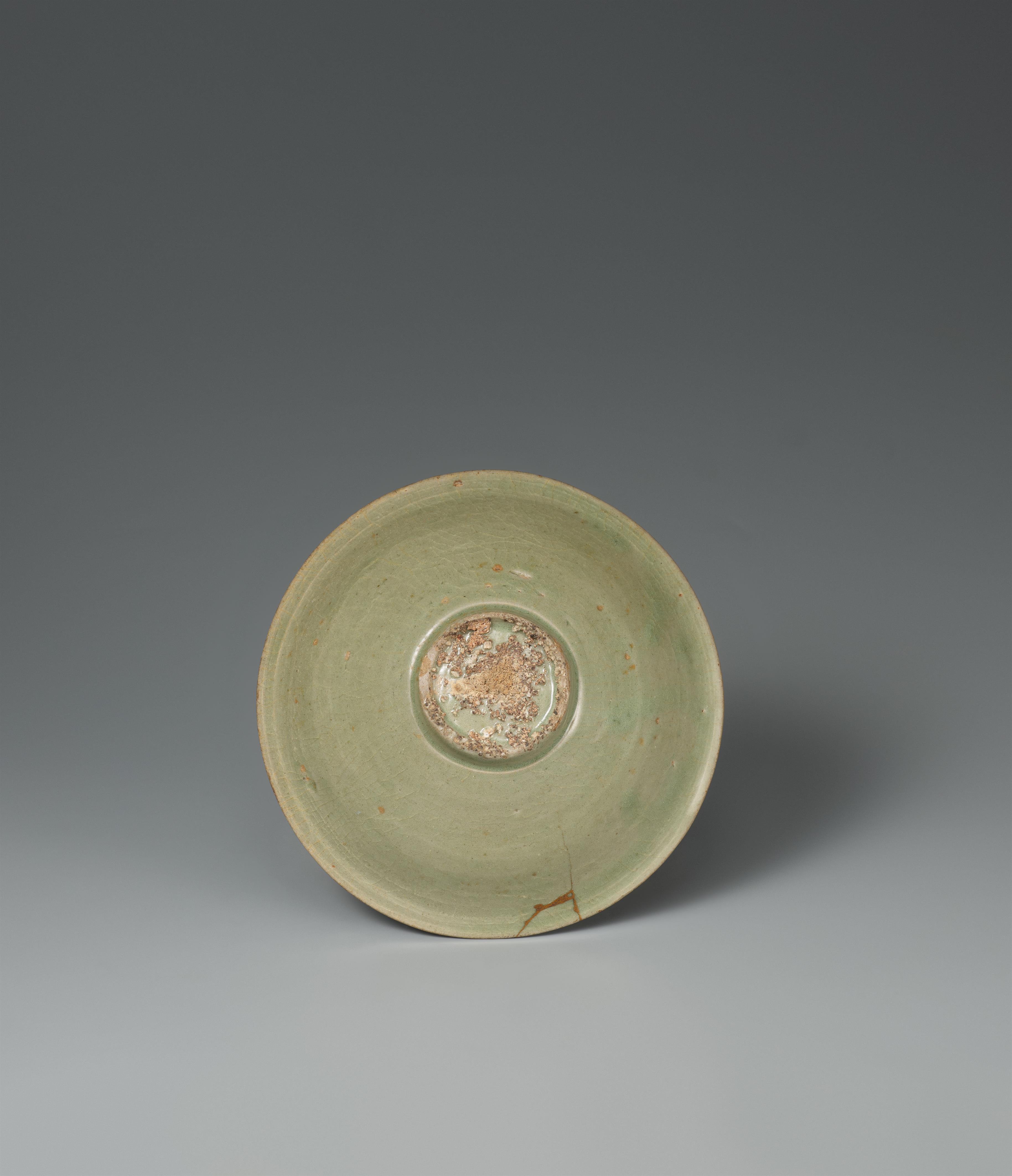 A carved celadon bowl. Korea. Goryeo dynasty, 12th/13th century - image-2