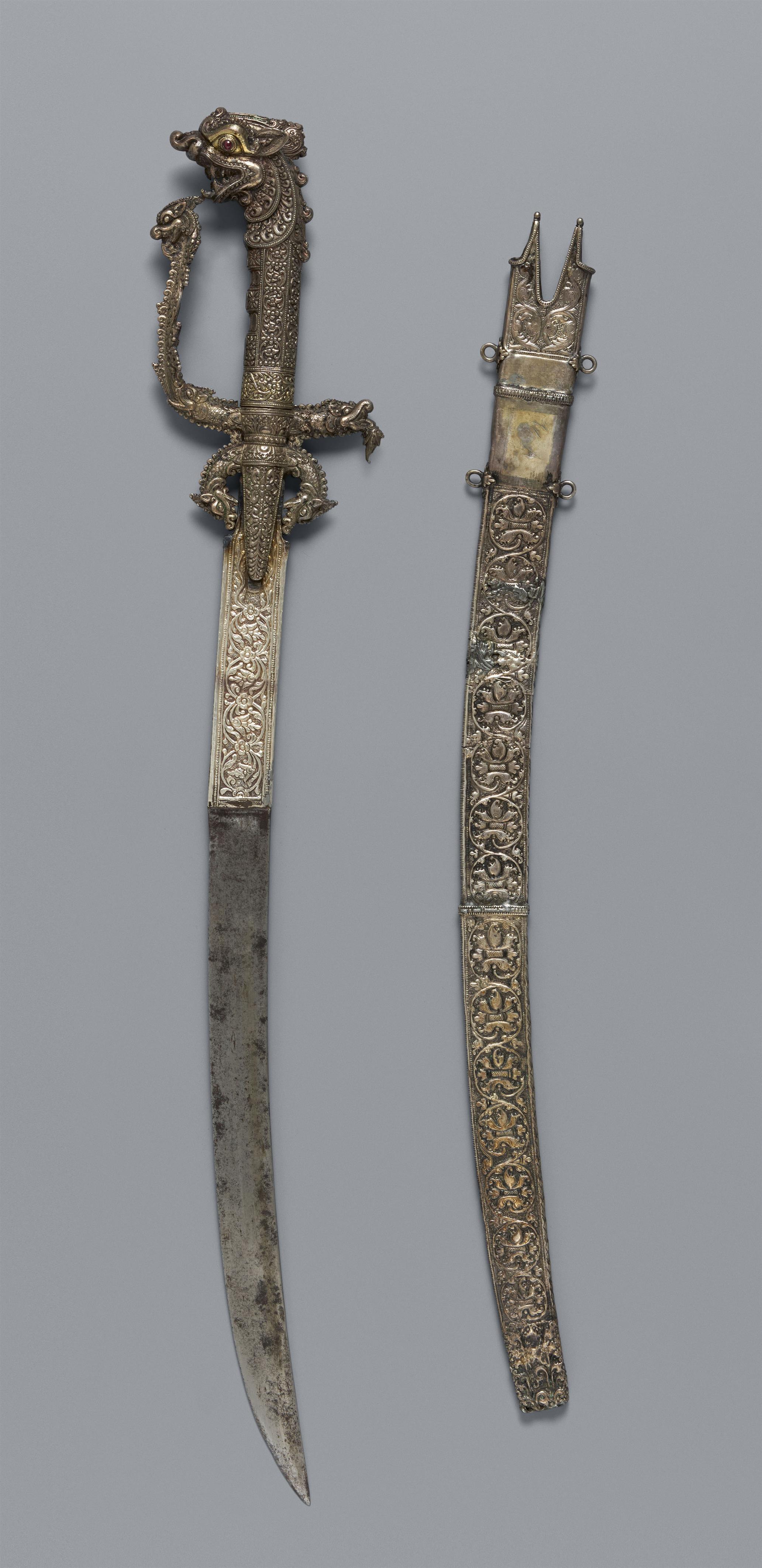 A Kandyan silver sword and scabbard (kasthane). Sri Lanka. Kandy period, 19th century - image-1