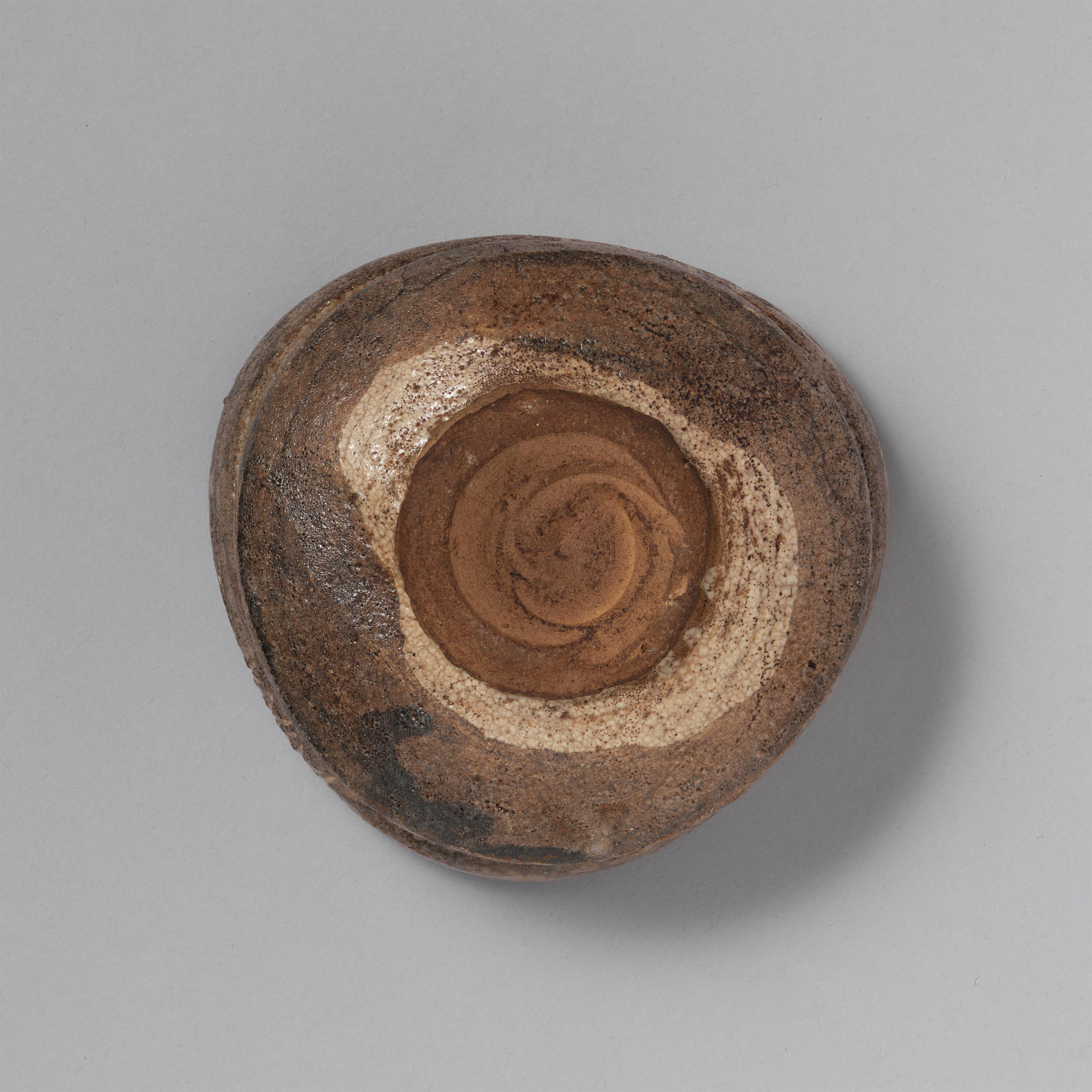 Teeschale (chawan). Shino-Ware. Mino-Gebiet. Frühe Edo-Zeit - image-2