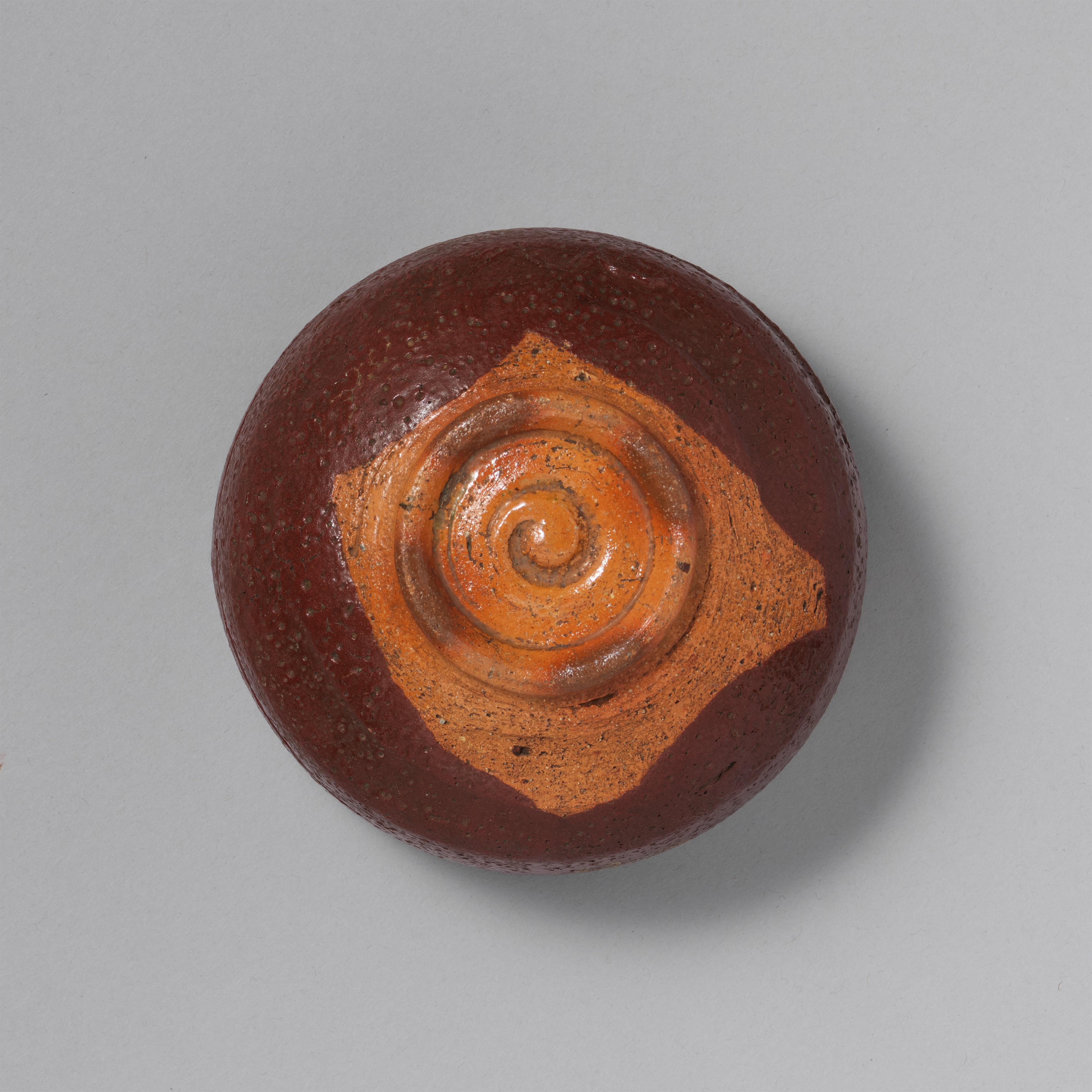 An Aka-Raku-style chawan. Kyoto. Edo period - image-2