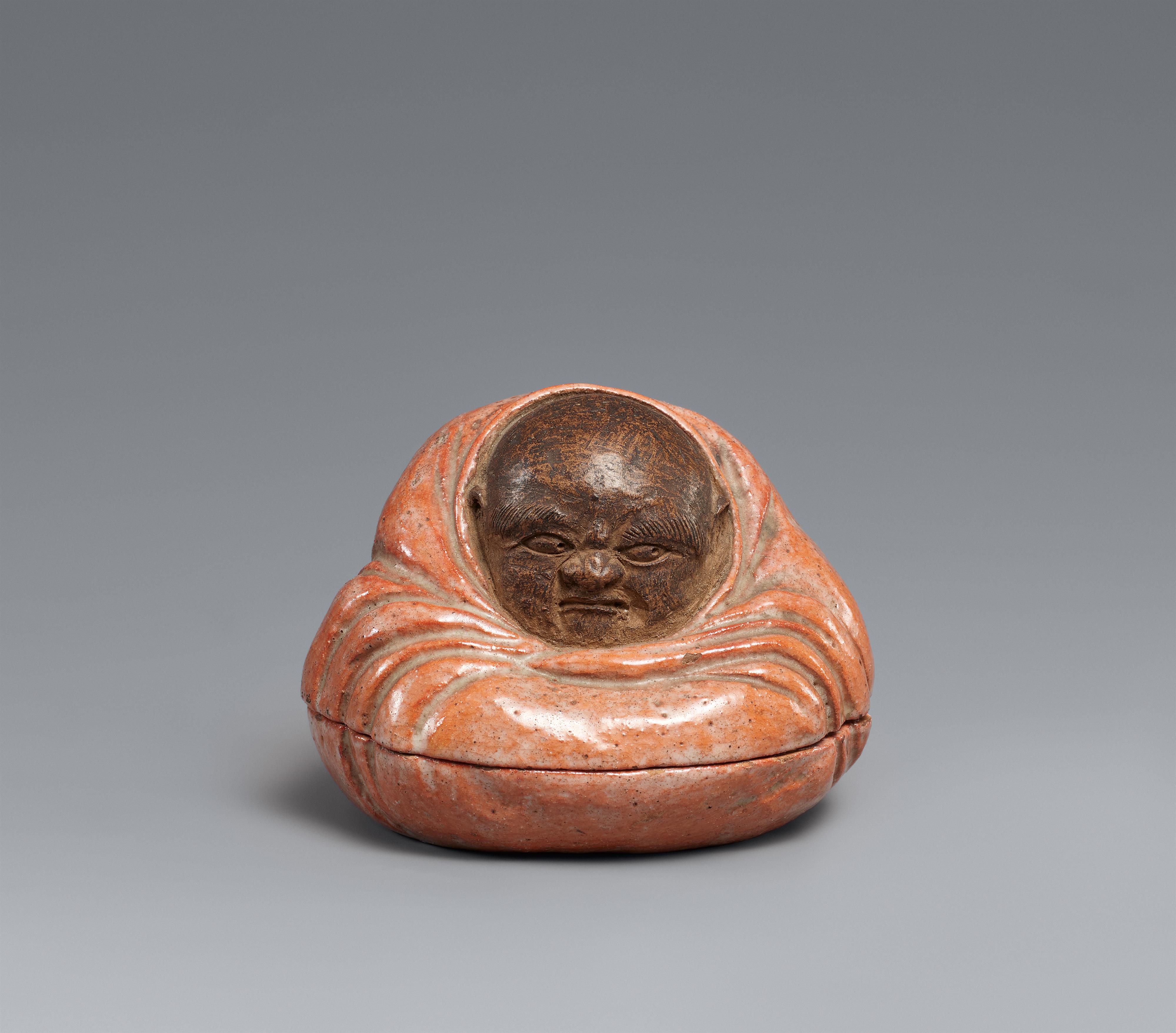 A Raku incense container (kôgô). Probably Kyoto. 20th century - image-1