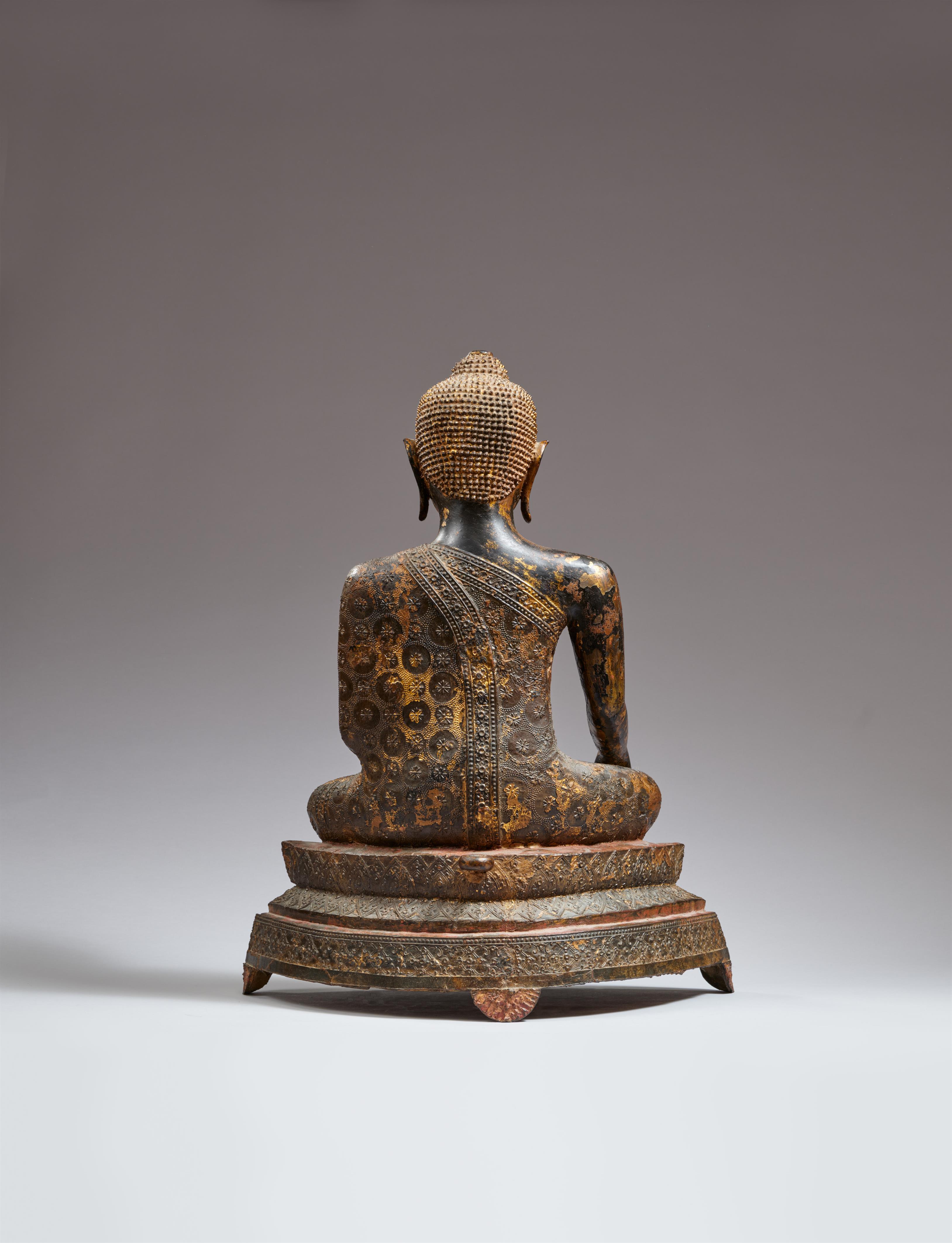 A Ratanakosin lacquered bronze figure of Buddha Shakyamuni. Thailand. Early 19th century - image-2