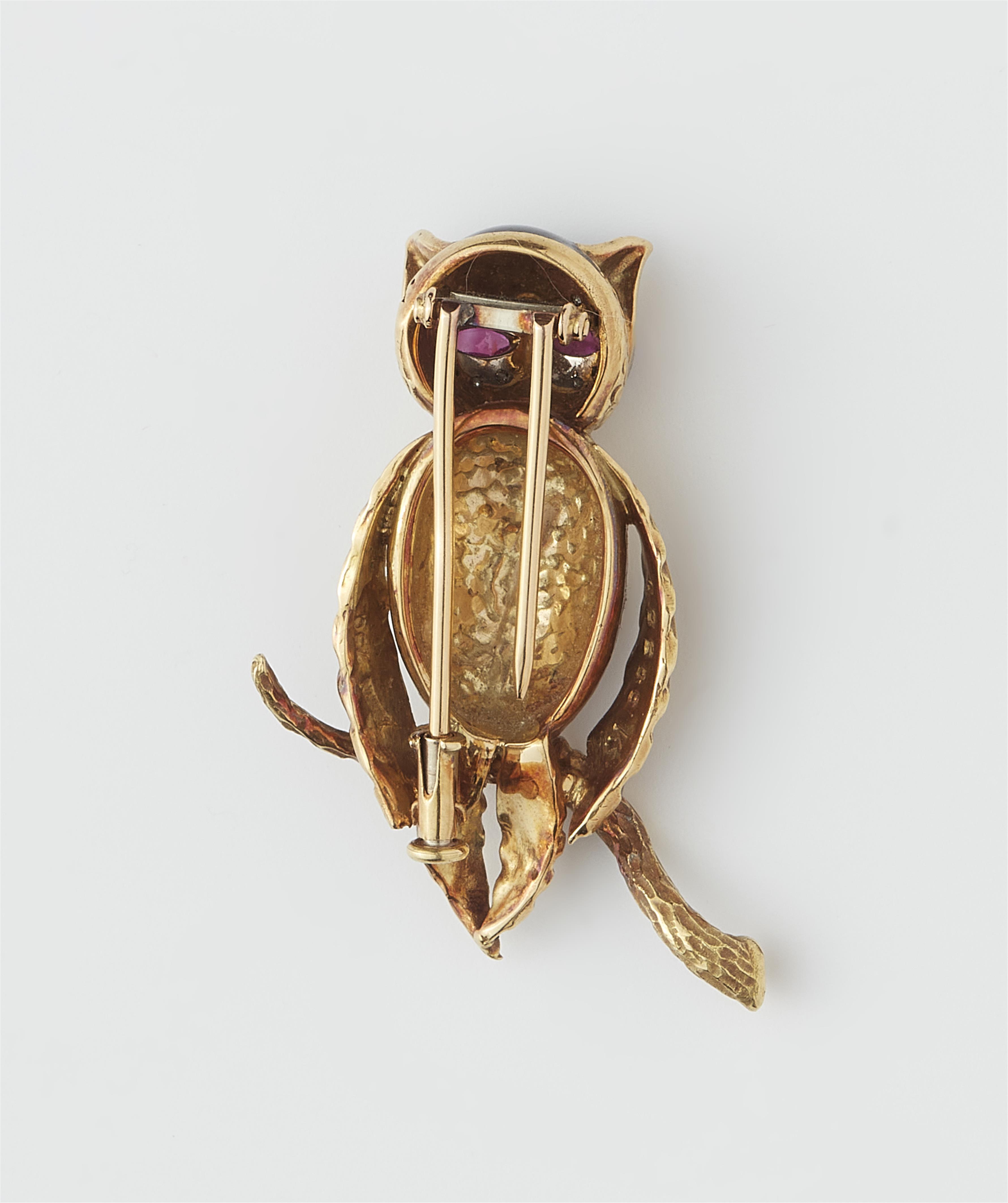 A German 18k gold, enamel and ruby owl clip brooch. - image-2