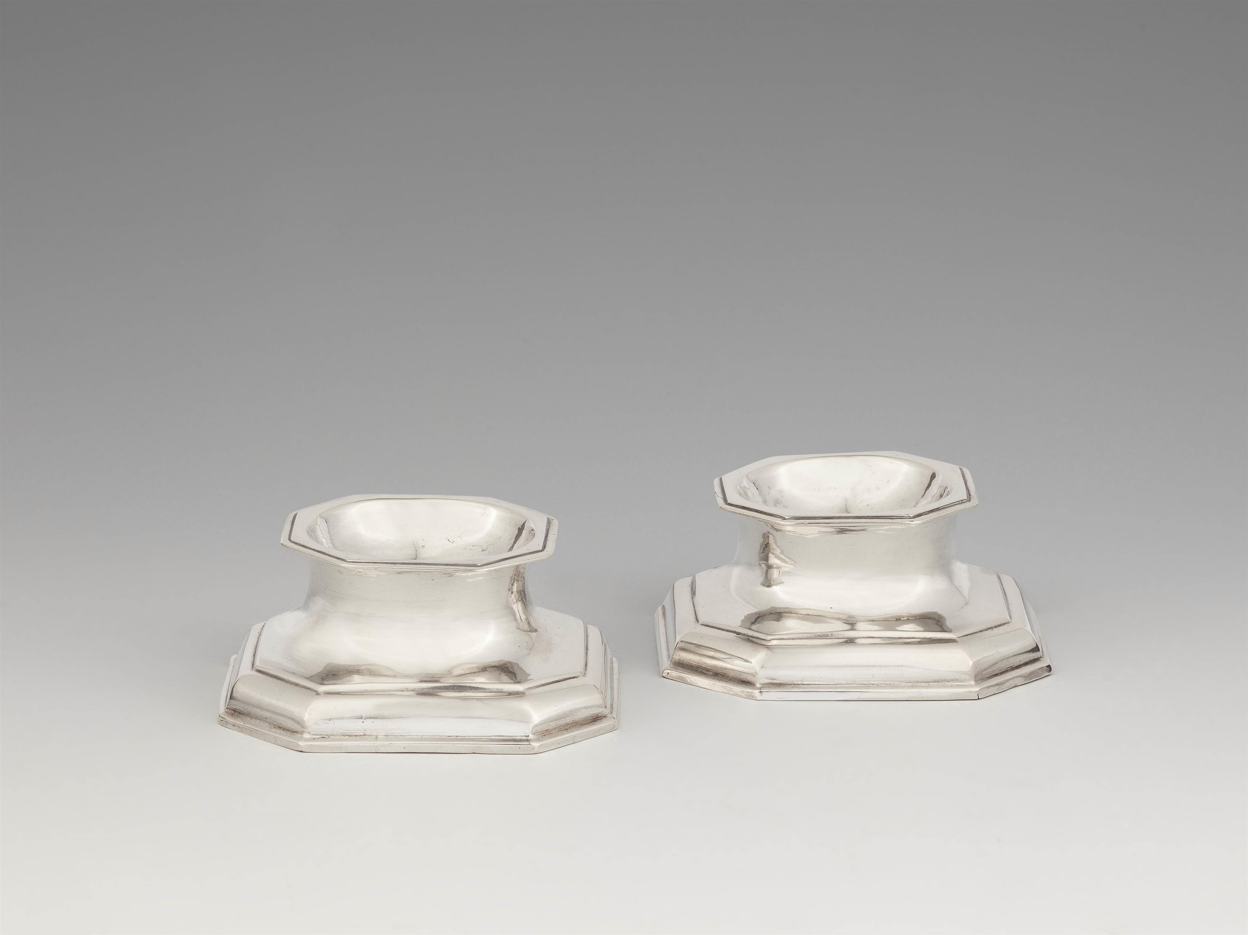 A pair of Nuremberg silver salts - image-1