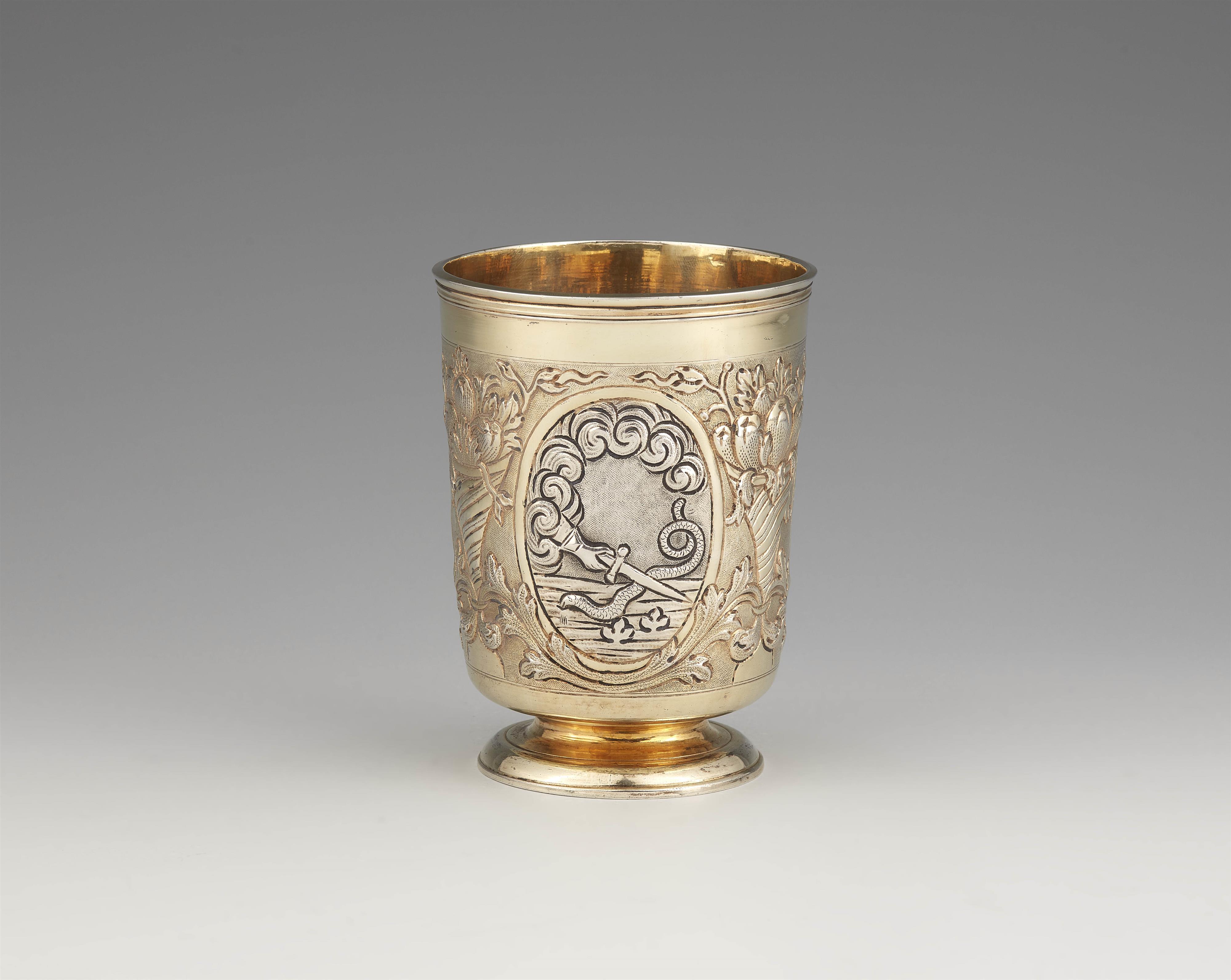 A Hamburg silver beaker with emblems - image-3