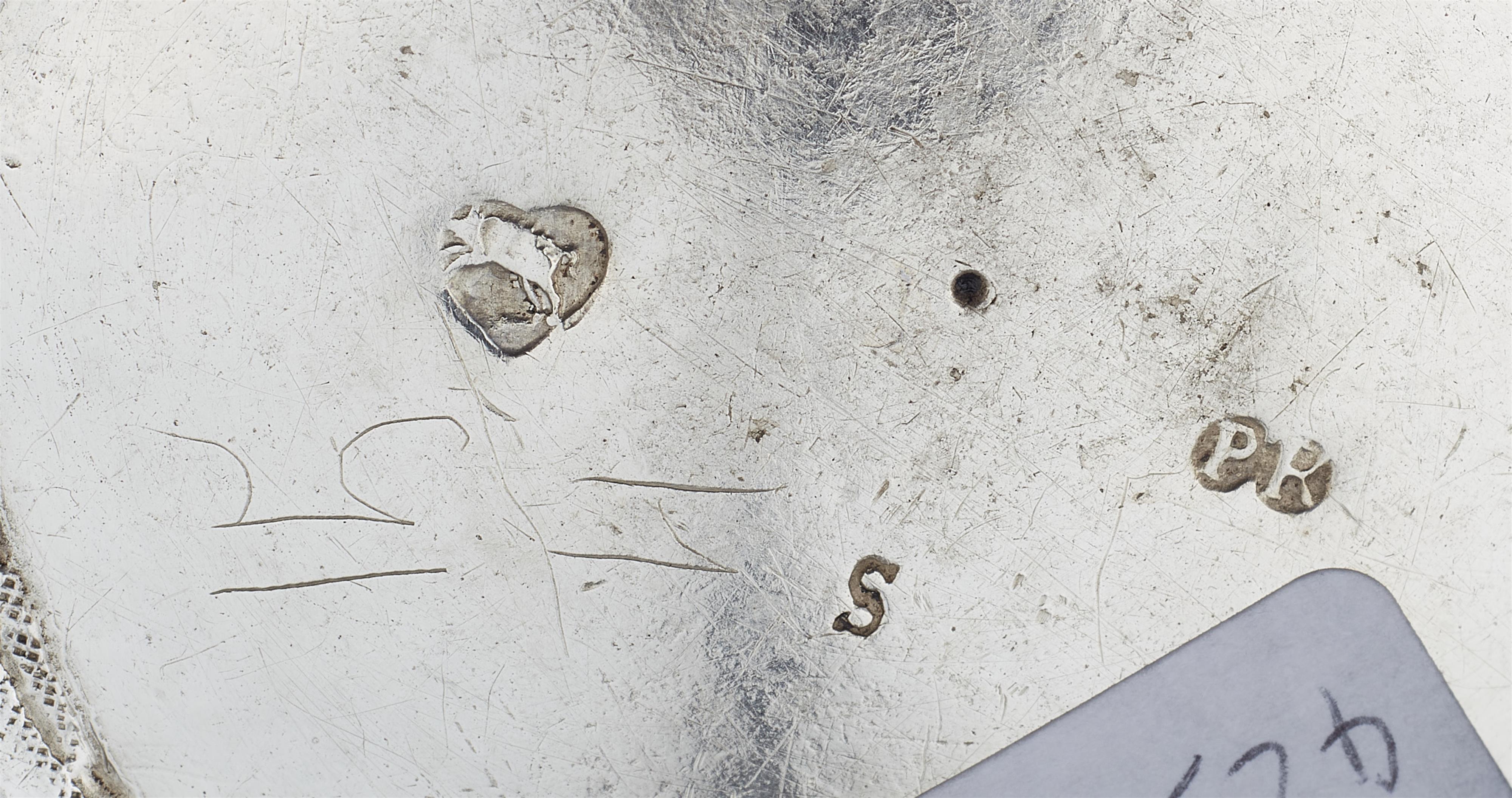 A Schweidnitz silver gilt beaker and cover - image-3