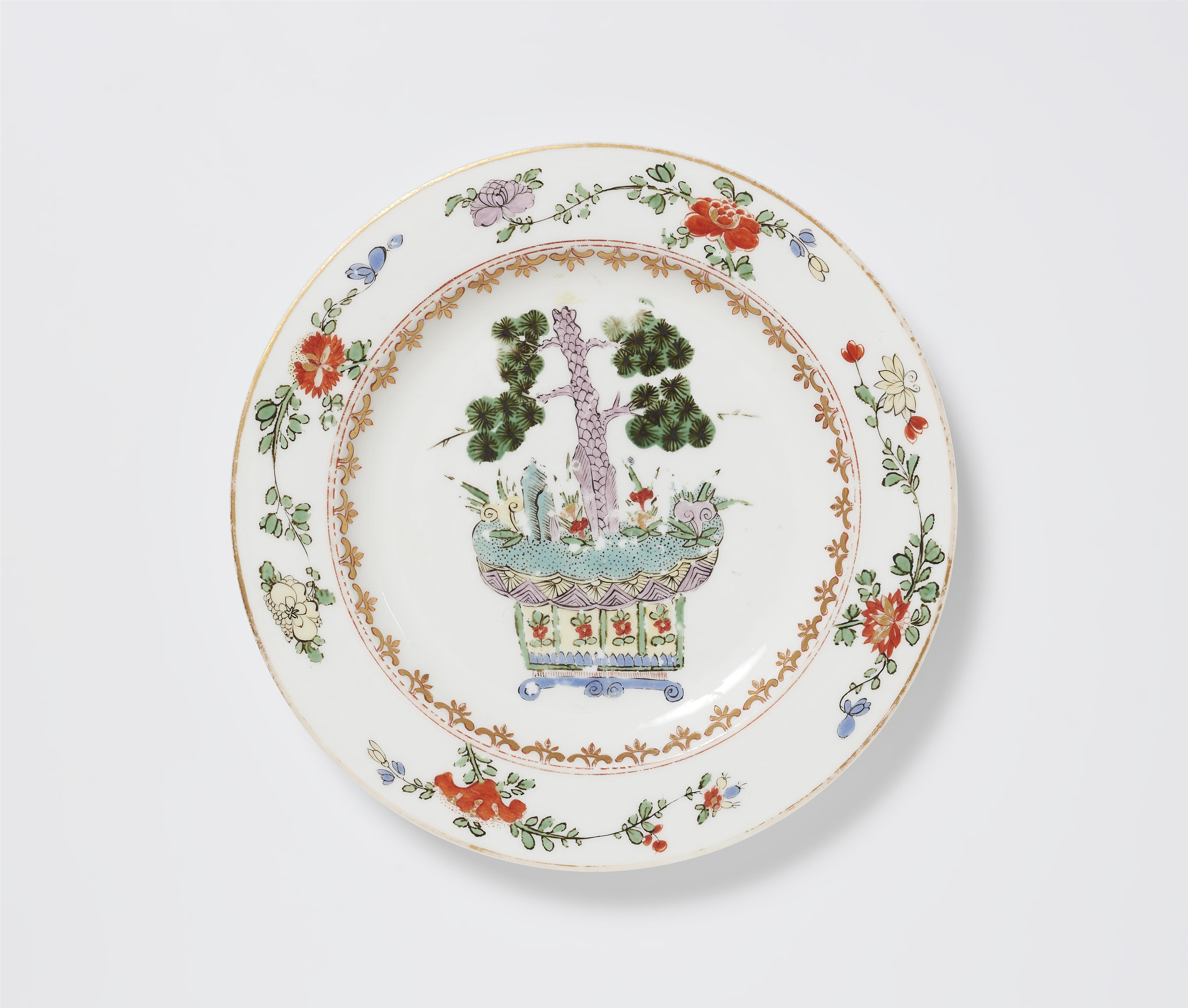 A Meissen porcelain plate with famille verte decor - image-1