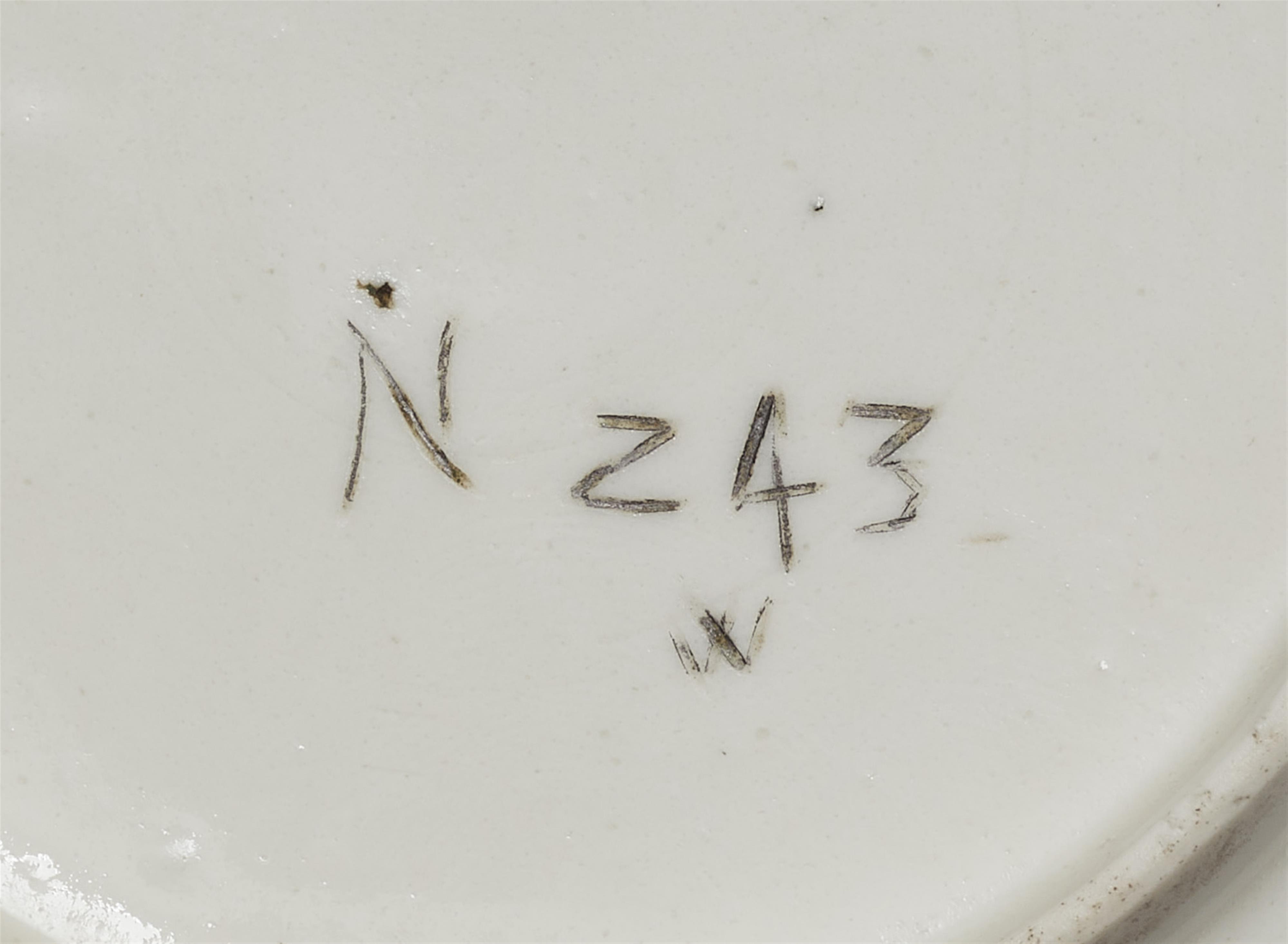 A Meissen porcelain tea bowl and saucer with a palace inventory number from the tower room of the residence palace Dresden - image-5