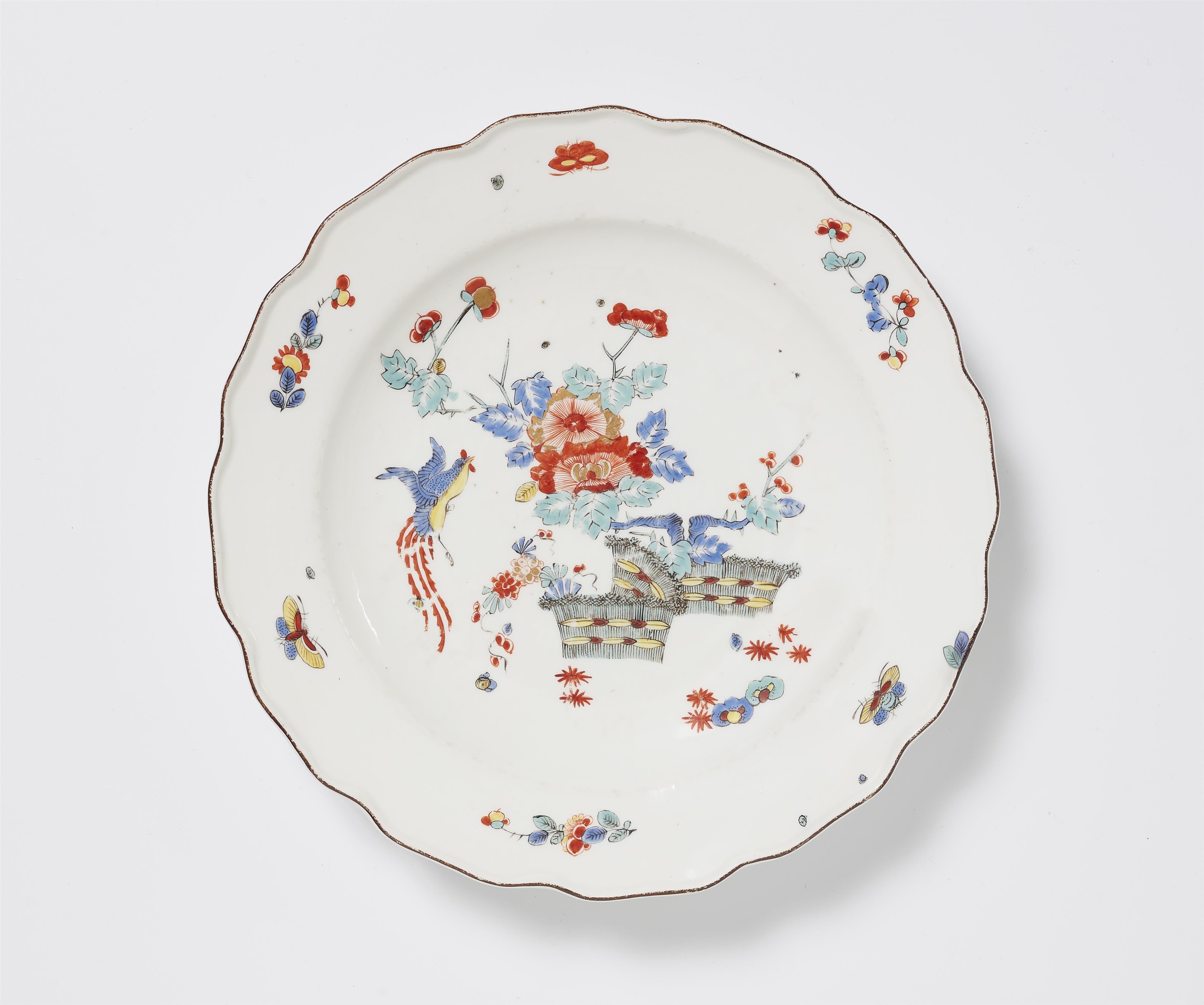 A Meissen porcelain plate with Chinoiserie decor - image-1