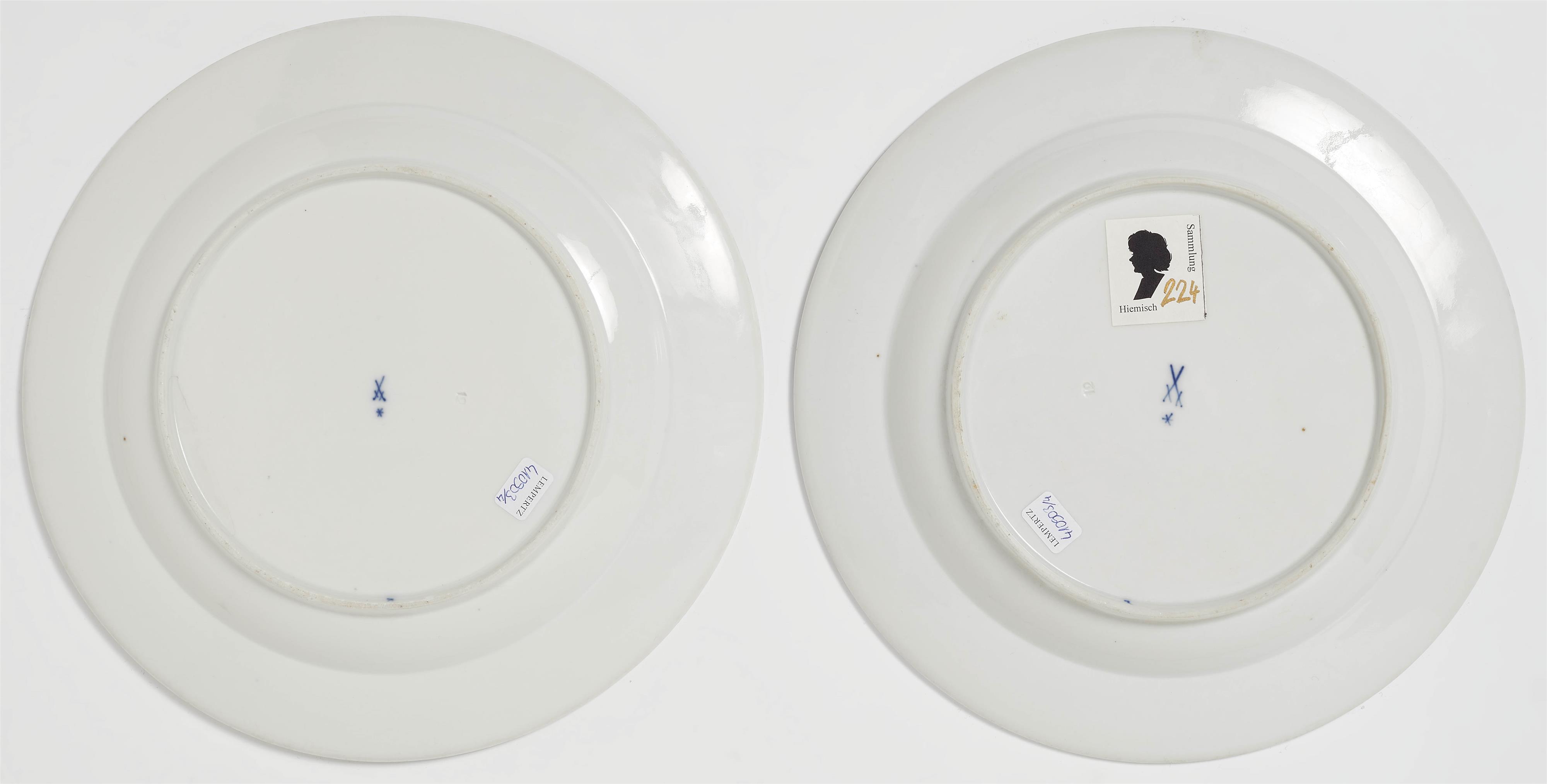 Three Meissen porcelain plates with festoon decor - image-2