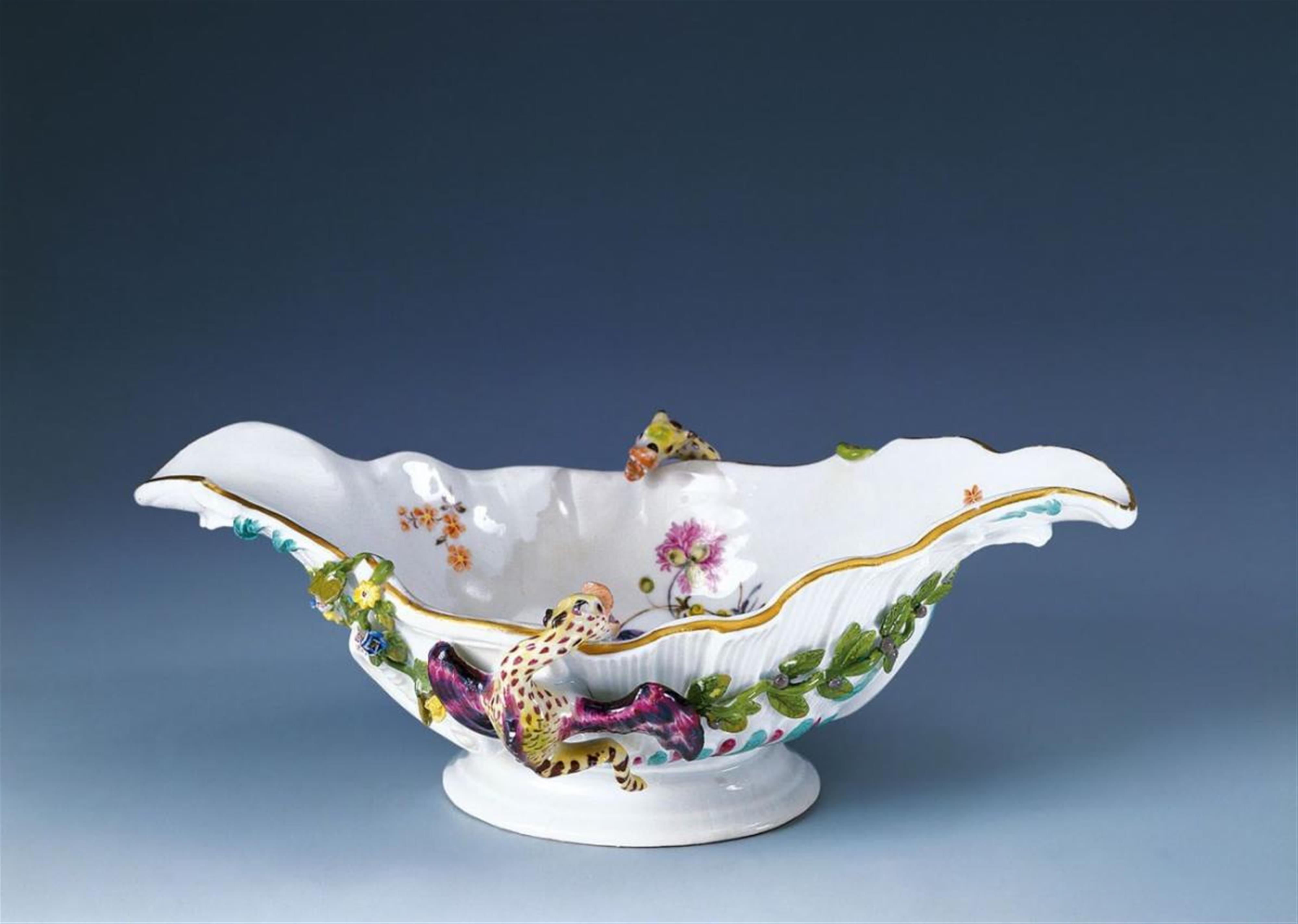 A Meissen porcelain sauce boat with dragons - image-3