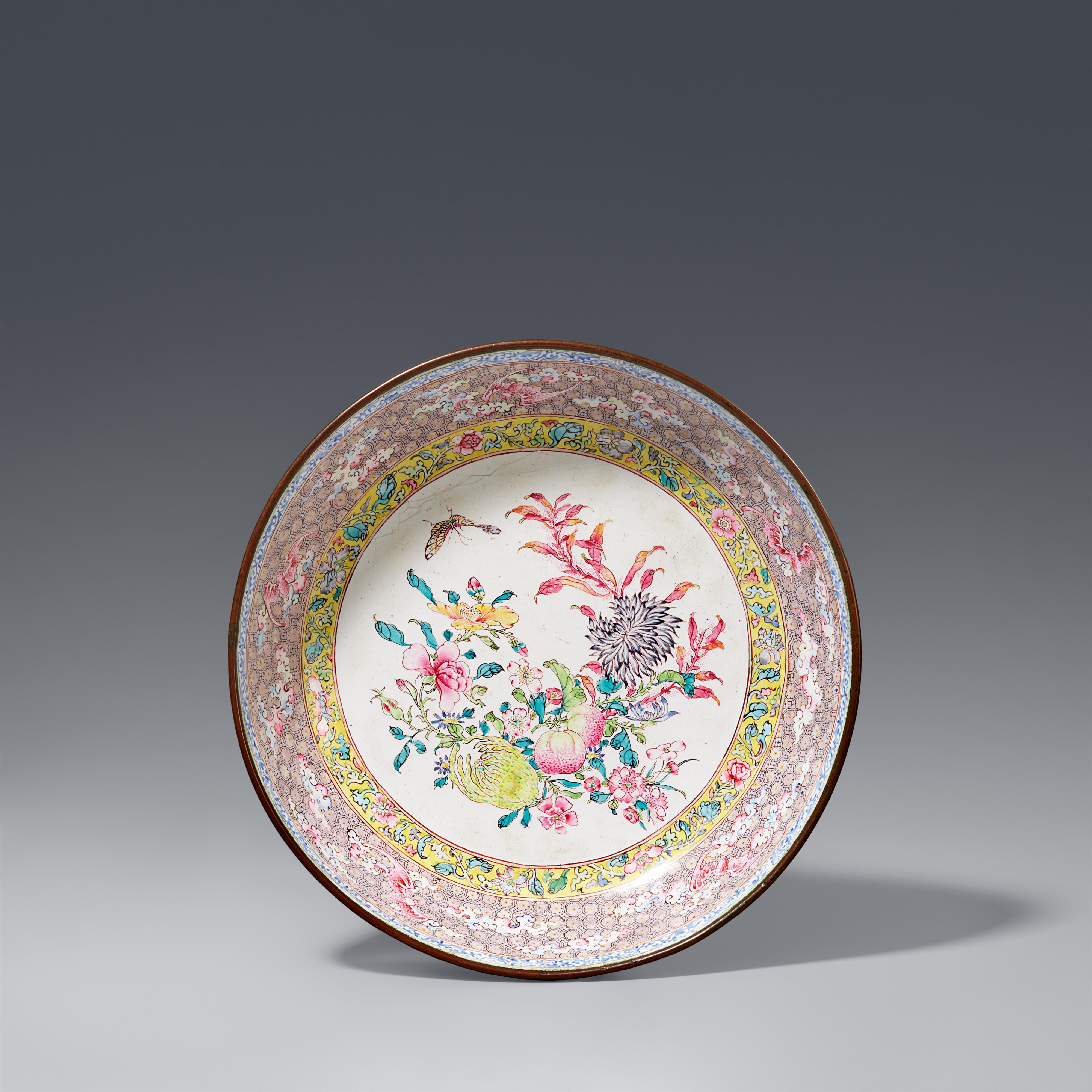 A painted enamel on copper dish. Mid-18th century - image-1