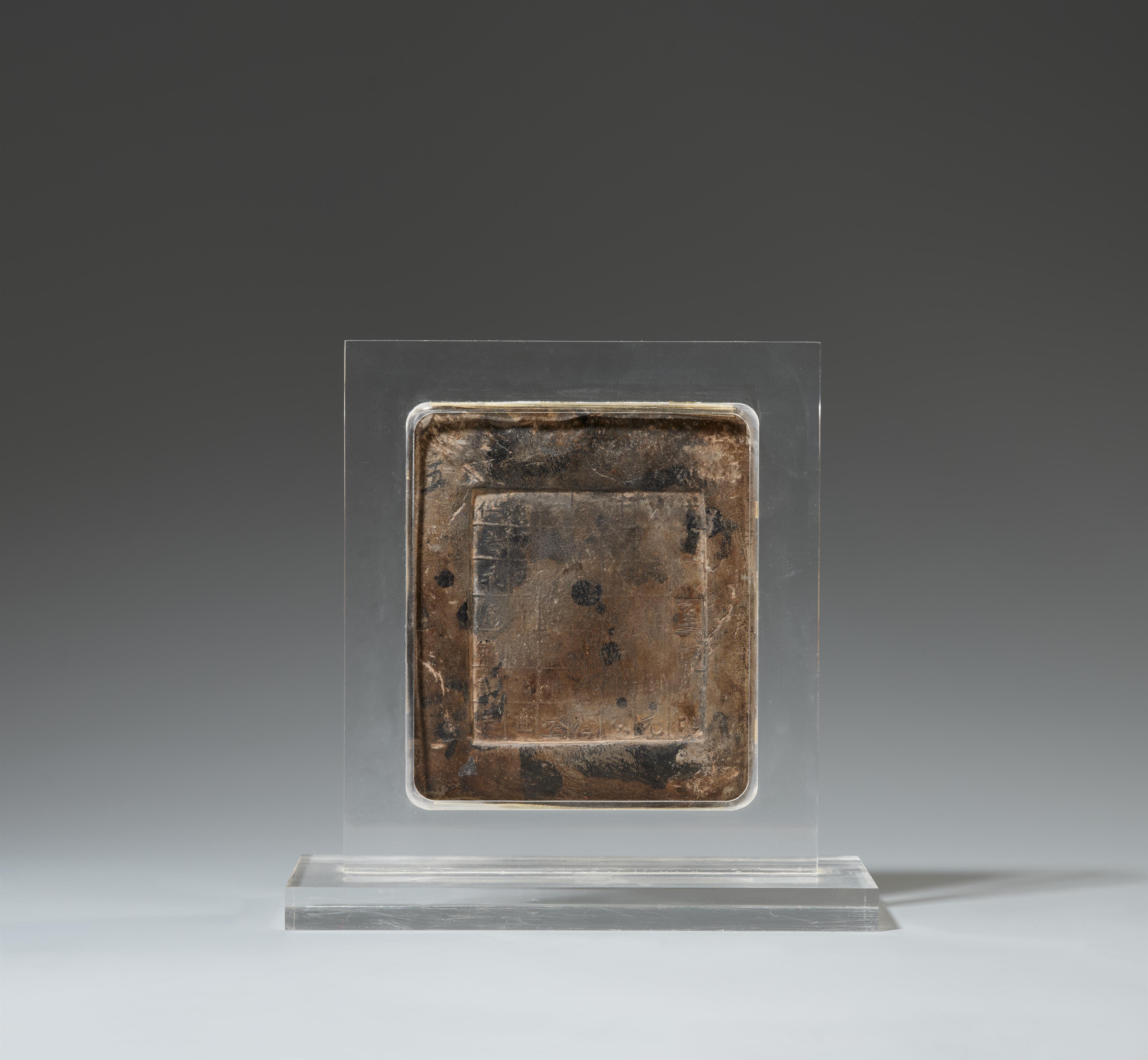 A rare Buddhist votive plaque. Tang dynasty, 7th century - image-2