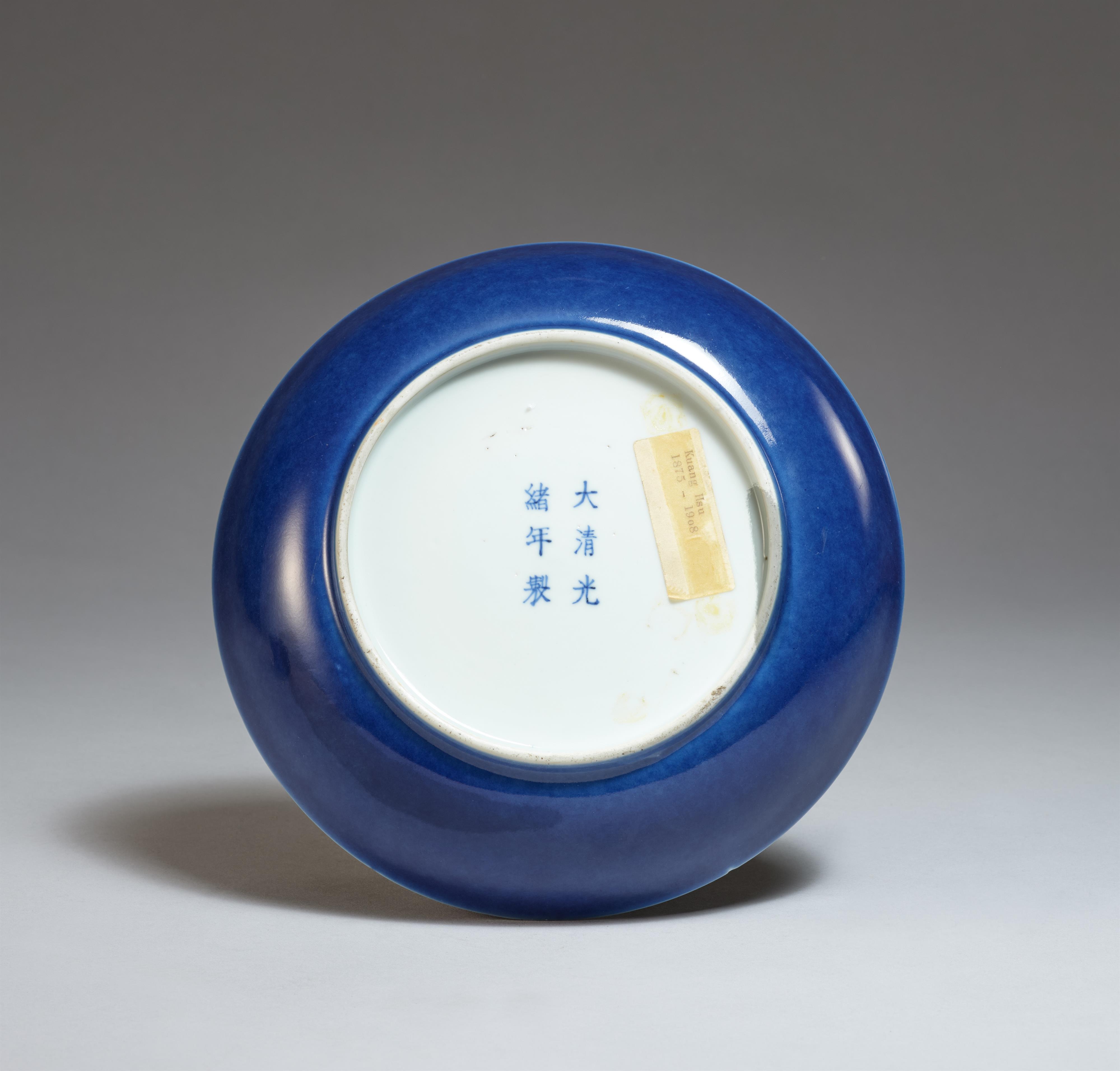 A blue-glazed dish. Guangxu mark and of the period (1875-1908) - image-2
