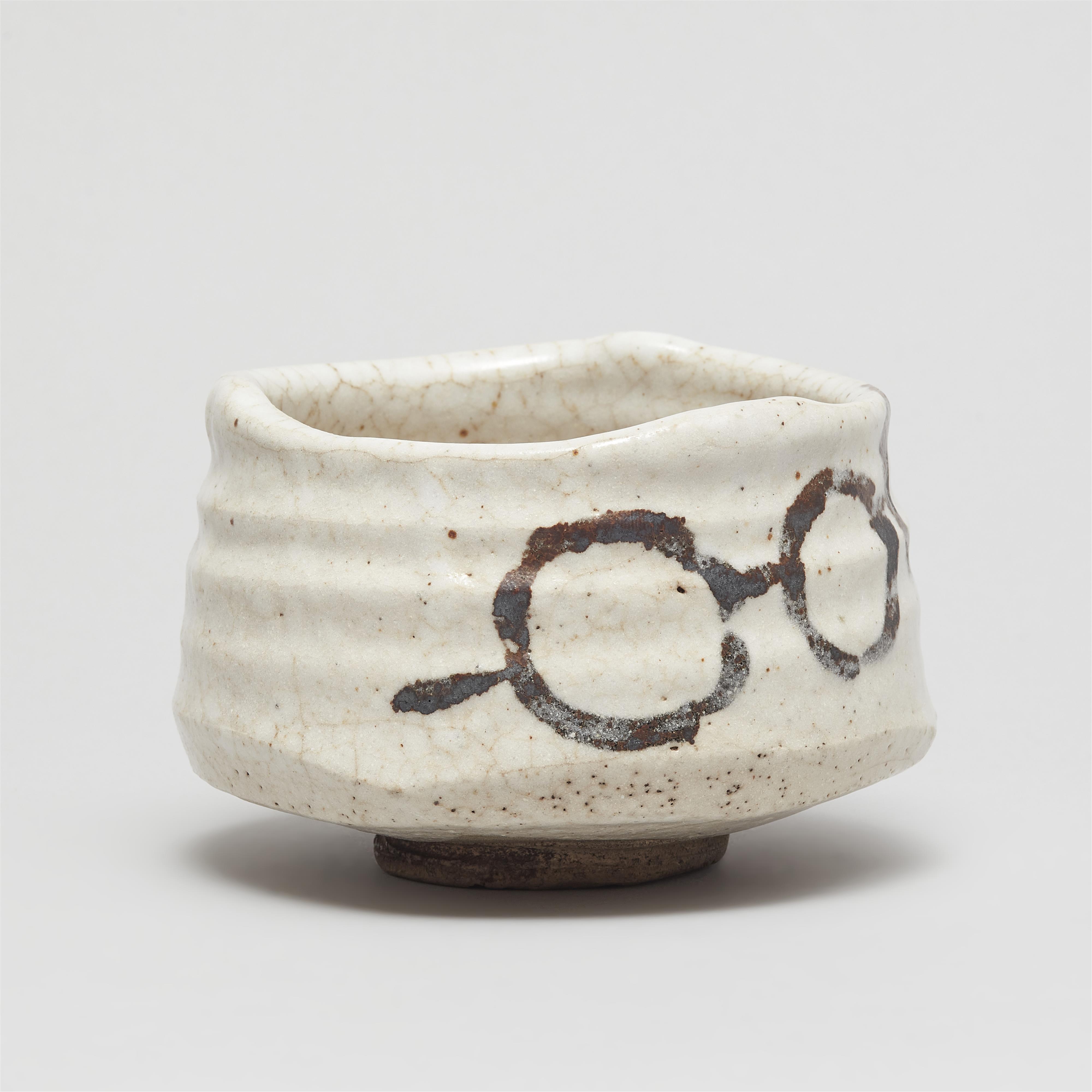 An E-Shino chawan. Mino area, Owari province. Early Edo period - image-6