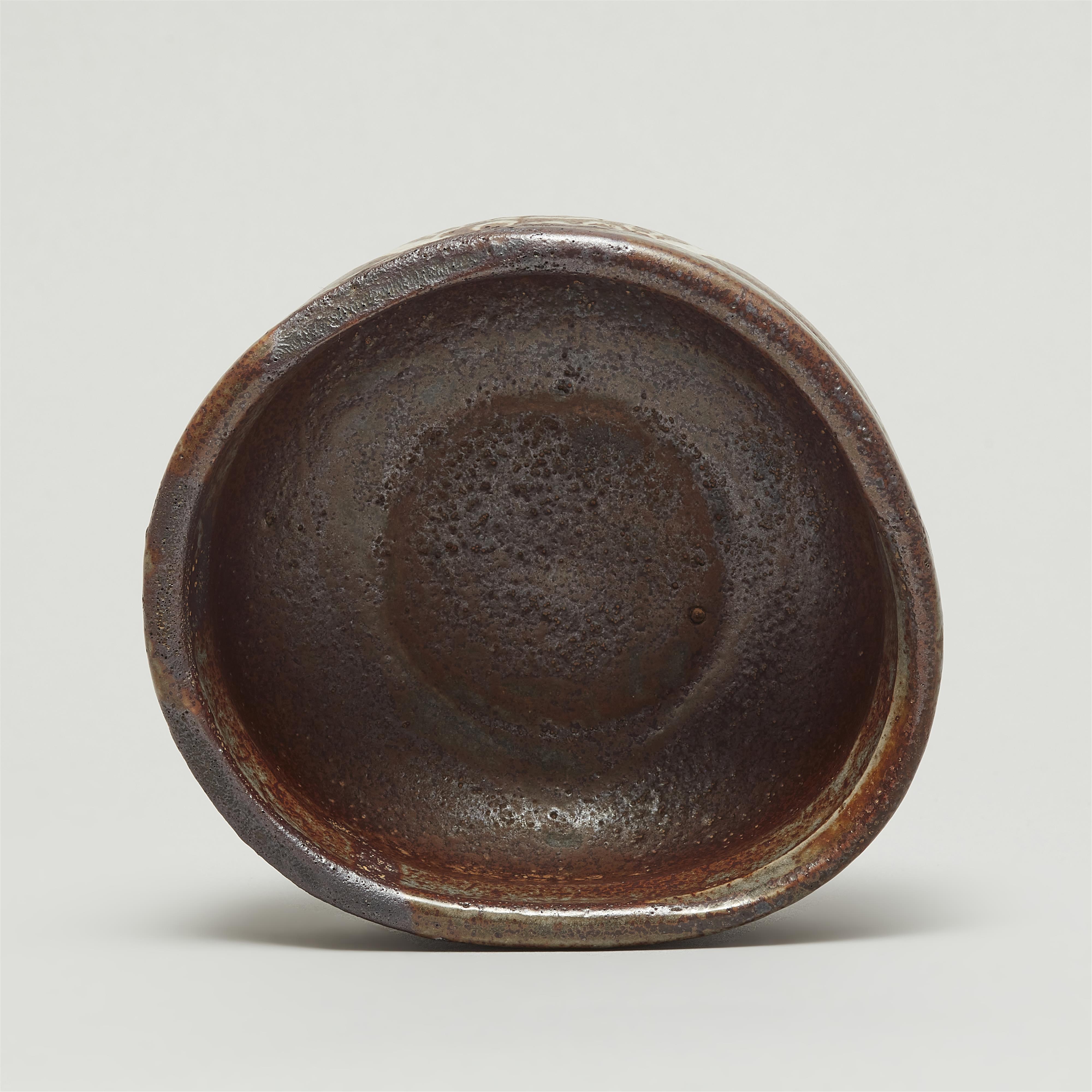 A shallow chawan. Seto, Owari province. Mid-19th century - image-8