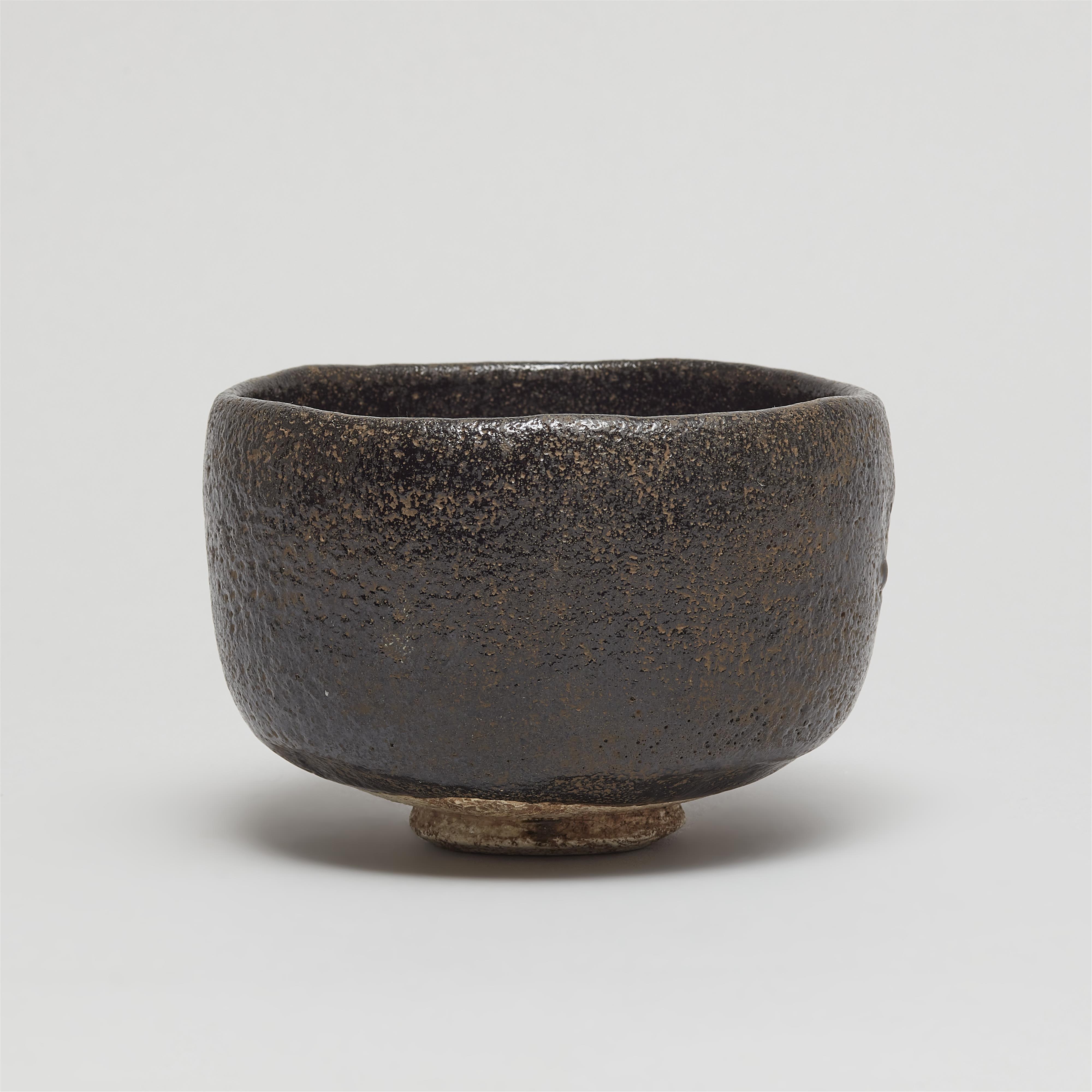 A Kuro-Raku chawan. Kyoto. 18th century - image-4