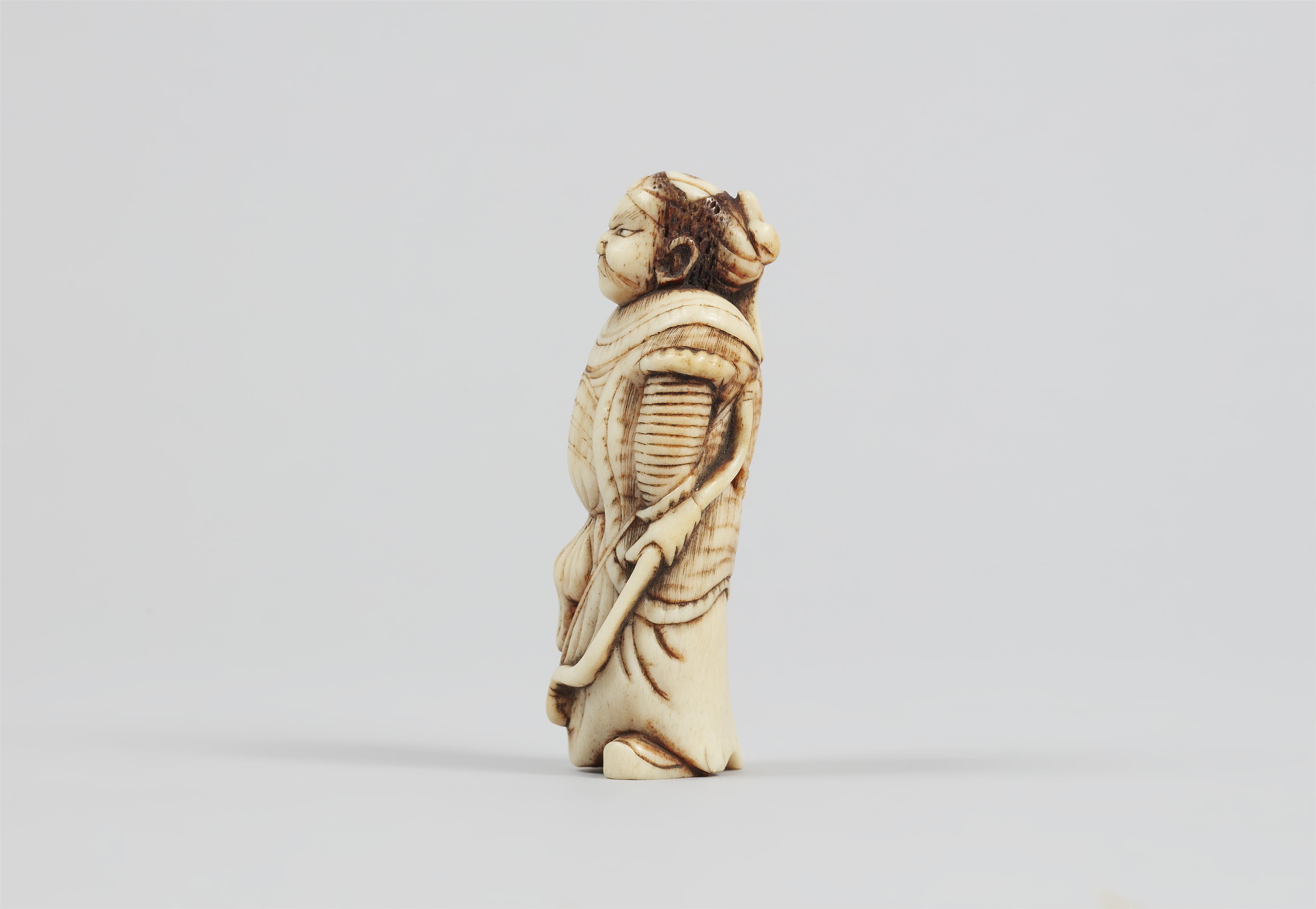 A bone netsuke of a Chinese warrior. 19th century - image-4