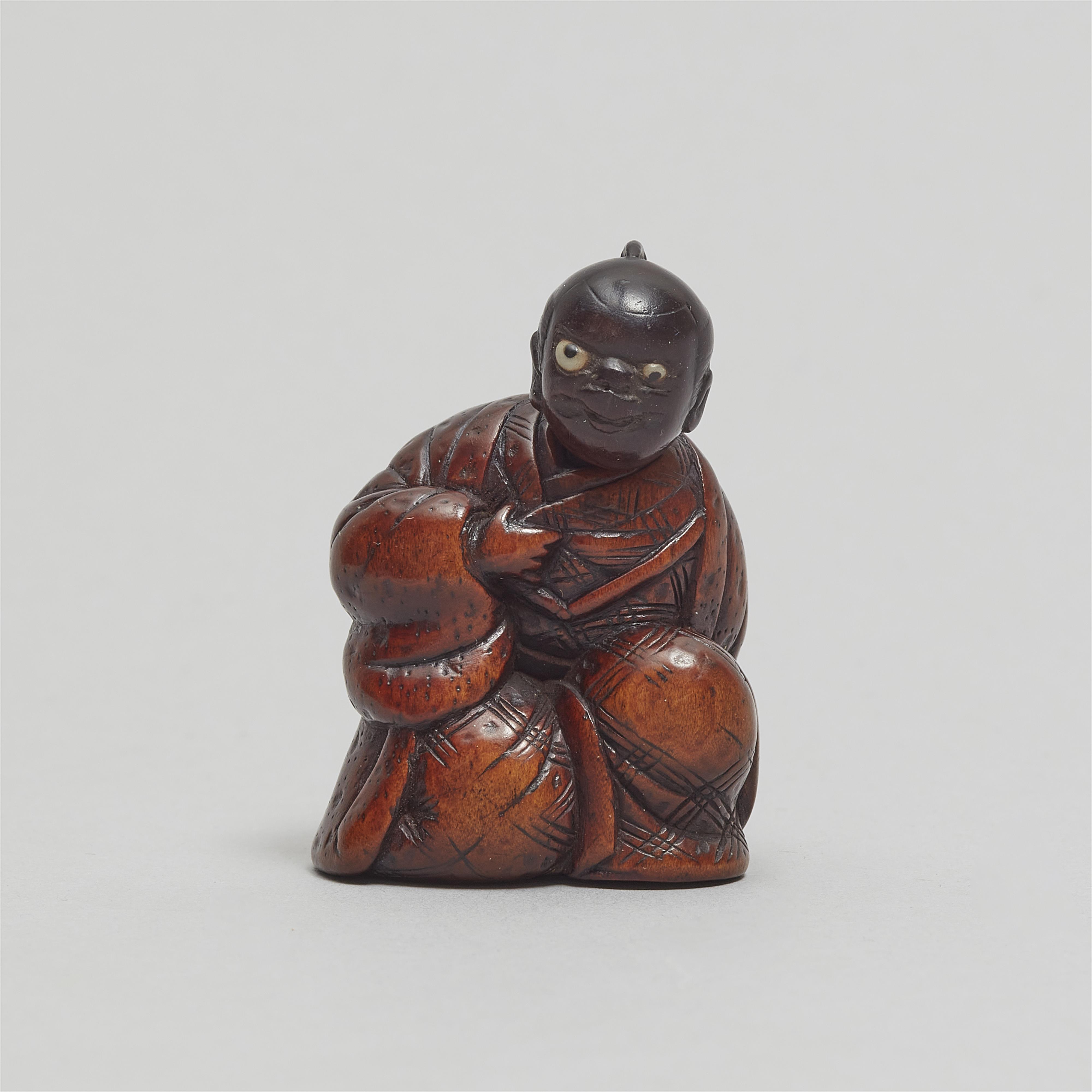 A boxwood netsuke of a nodder. 19th century - image-3