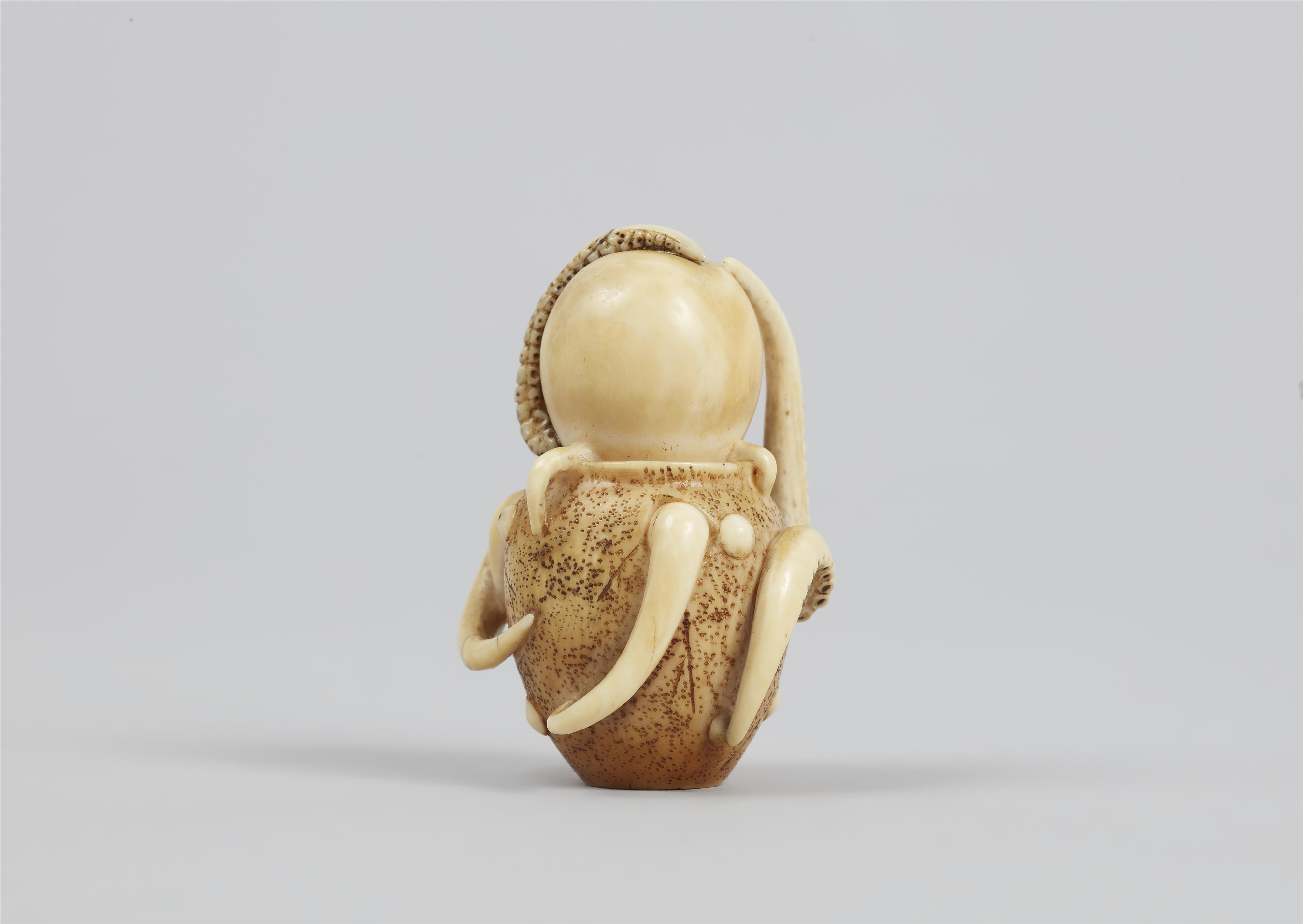 An ivory netsuke of an octopus trapped in a pot. Mid-19th century - image-5