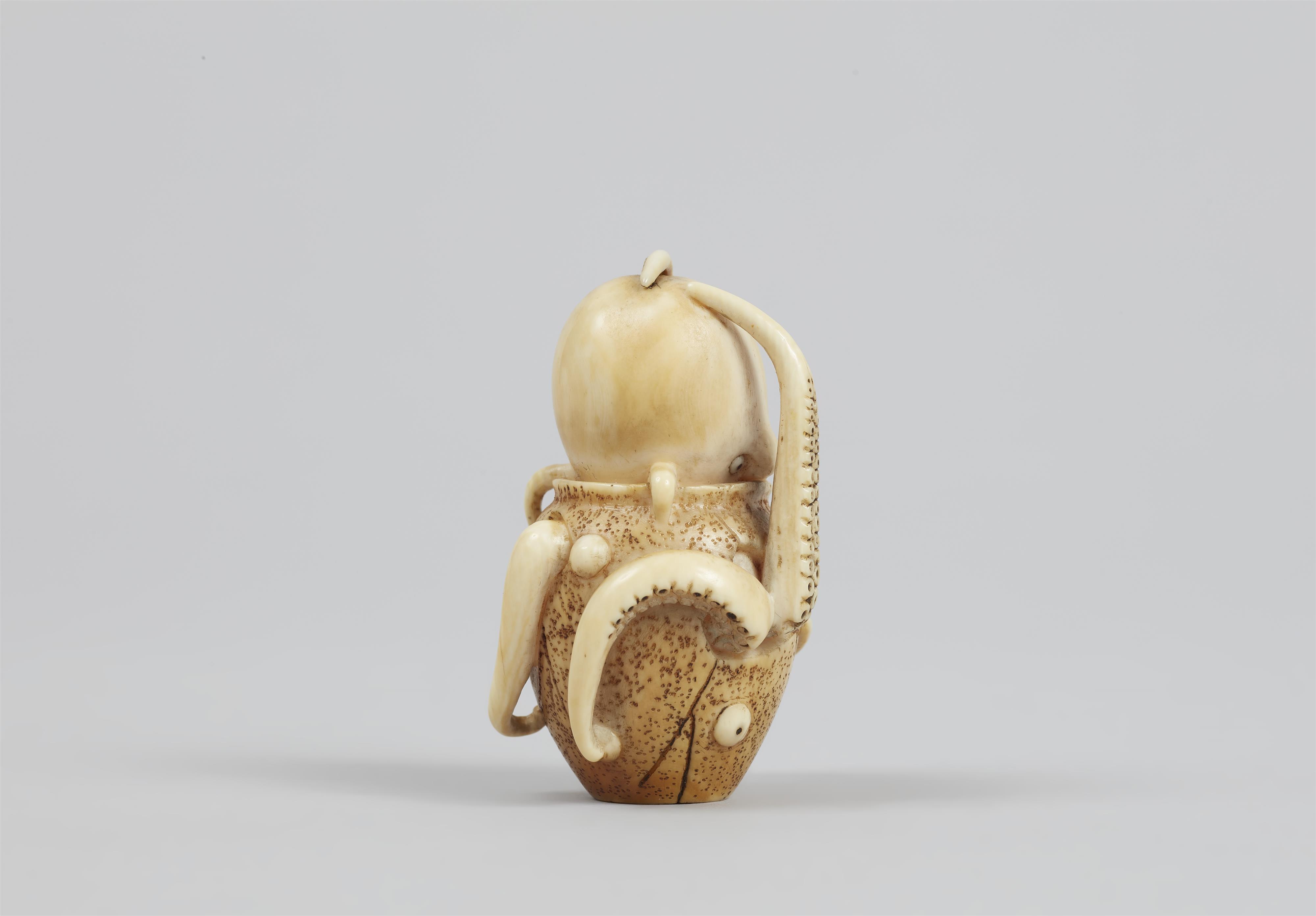 An ivory netsuke of an octopus trapped in a pot. Mid-19th century - image-6