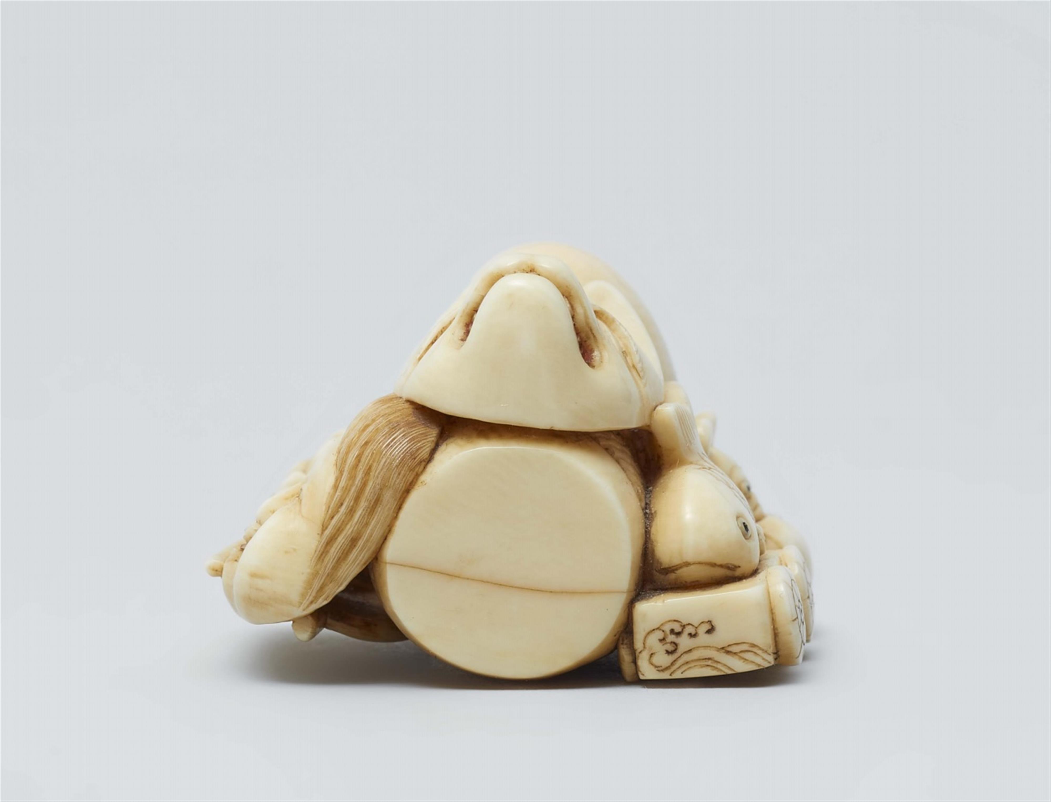 An ivory netsuke of a group of toys. Second half 19th century - image-8