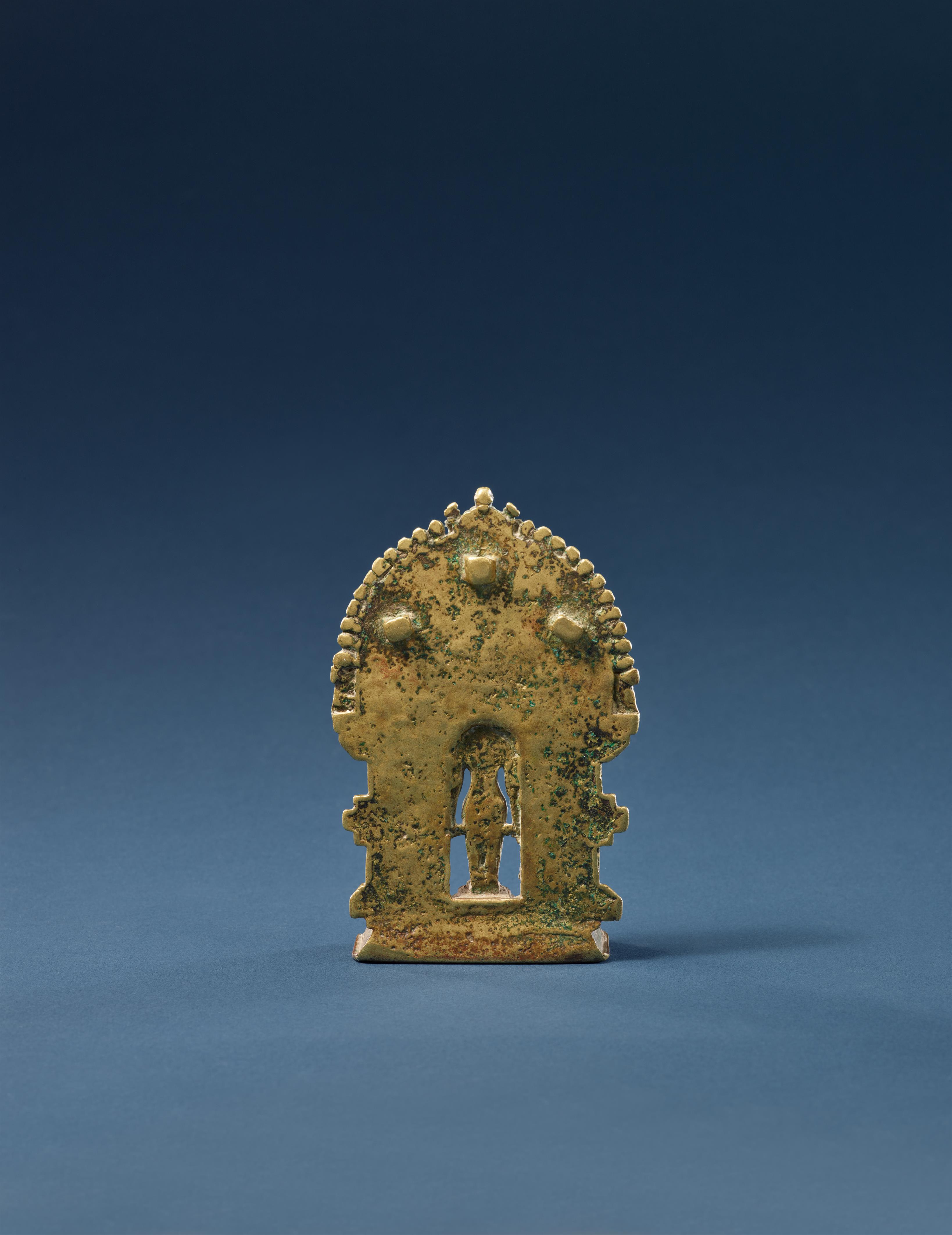 A Gujarati/Rajasthani copper alloy Jain altar. 15th/16th century - image-2