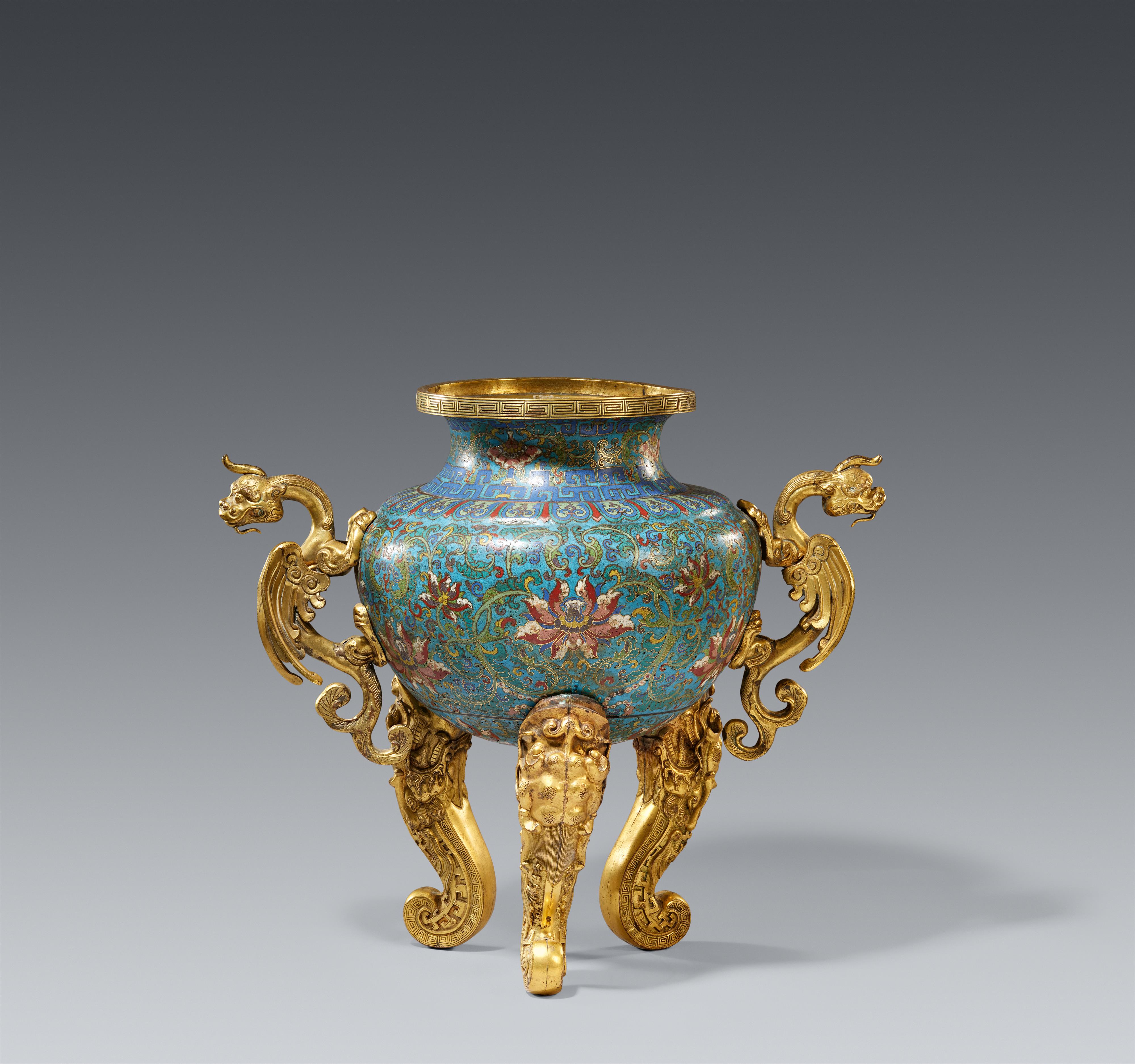 A large cloisonné enamel incense burner. 18th century - image-2