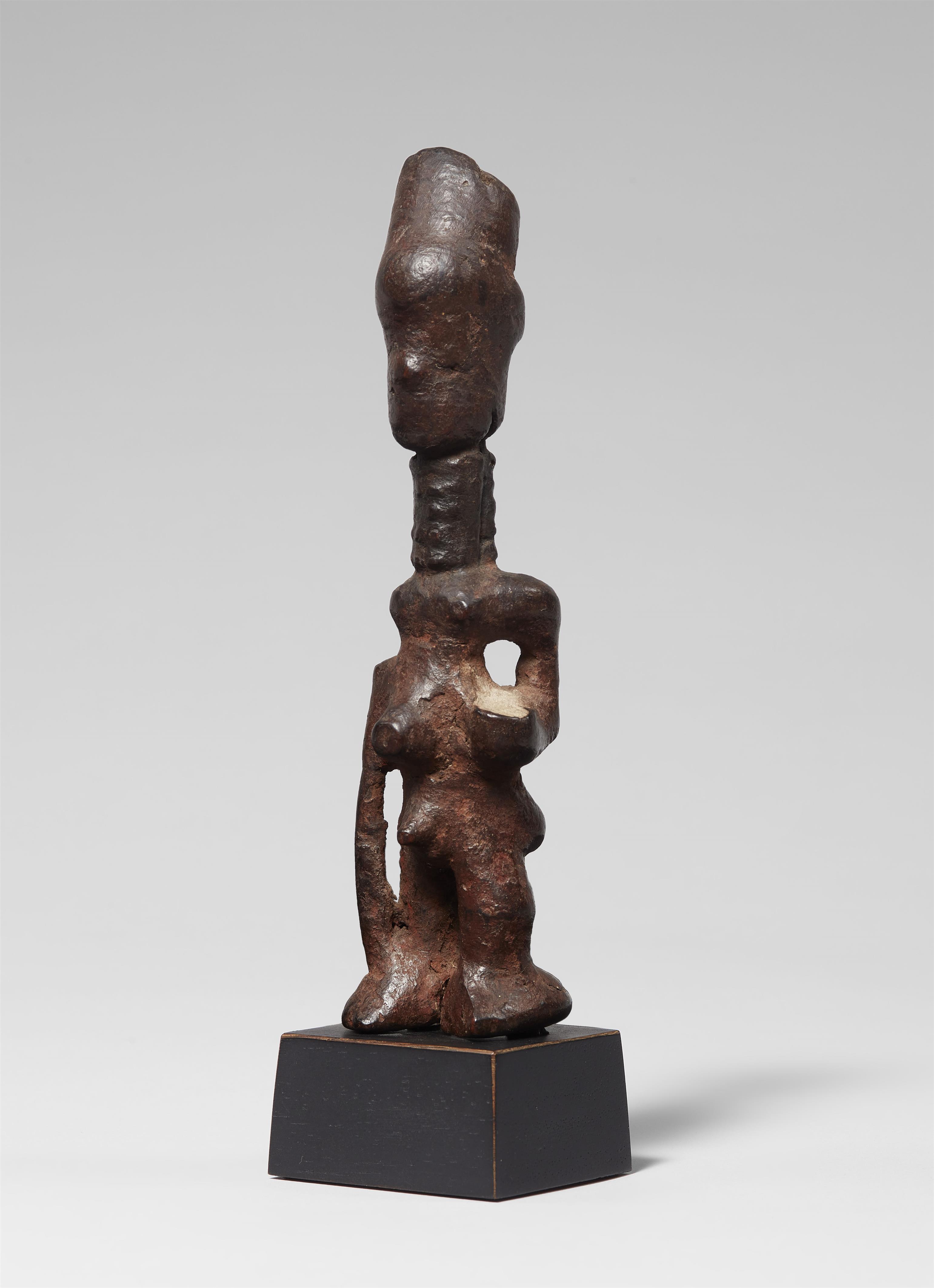 LULUWA FIGURE - image-1