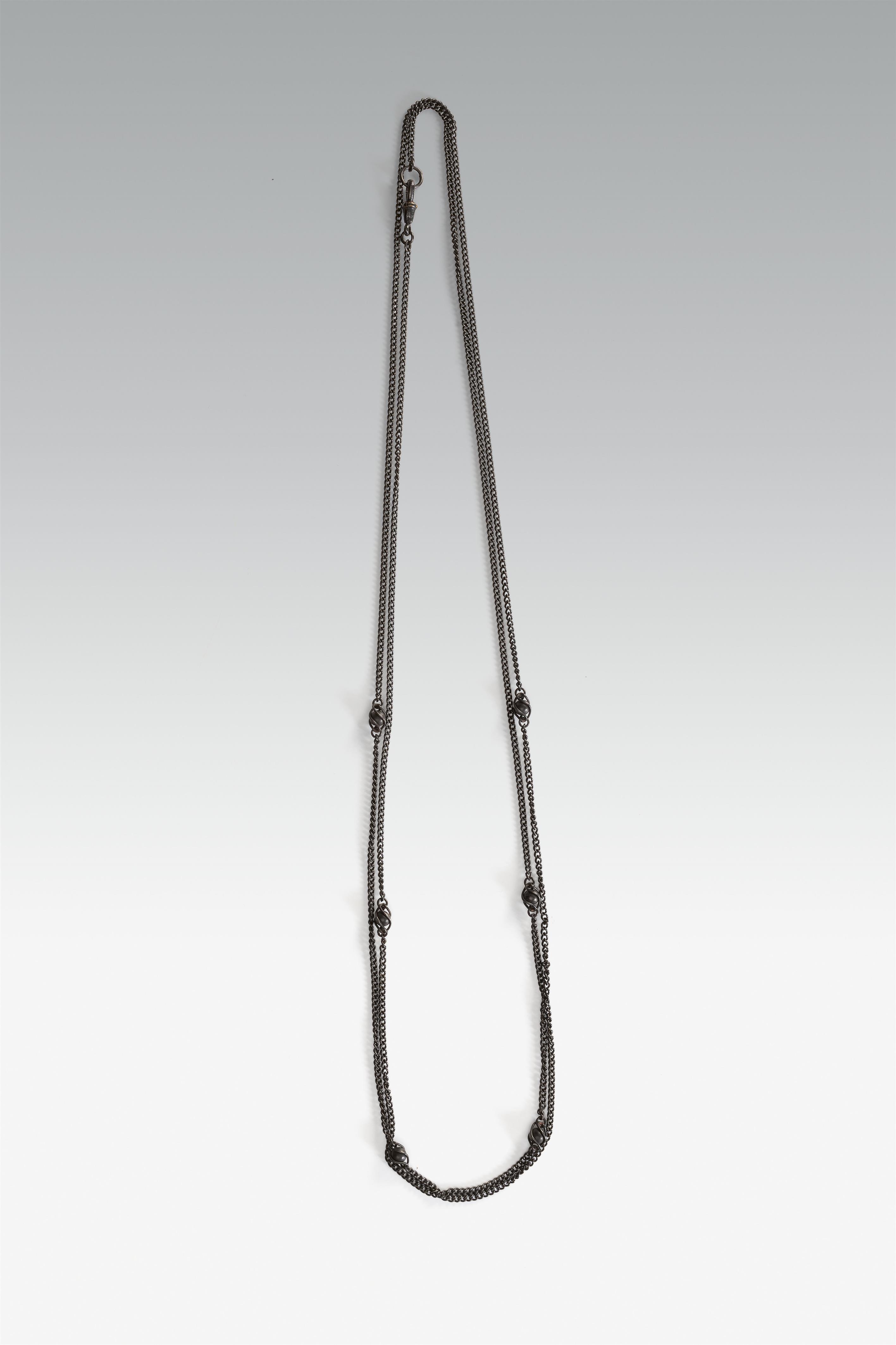 A cast iron necklace - image-1