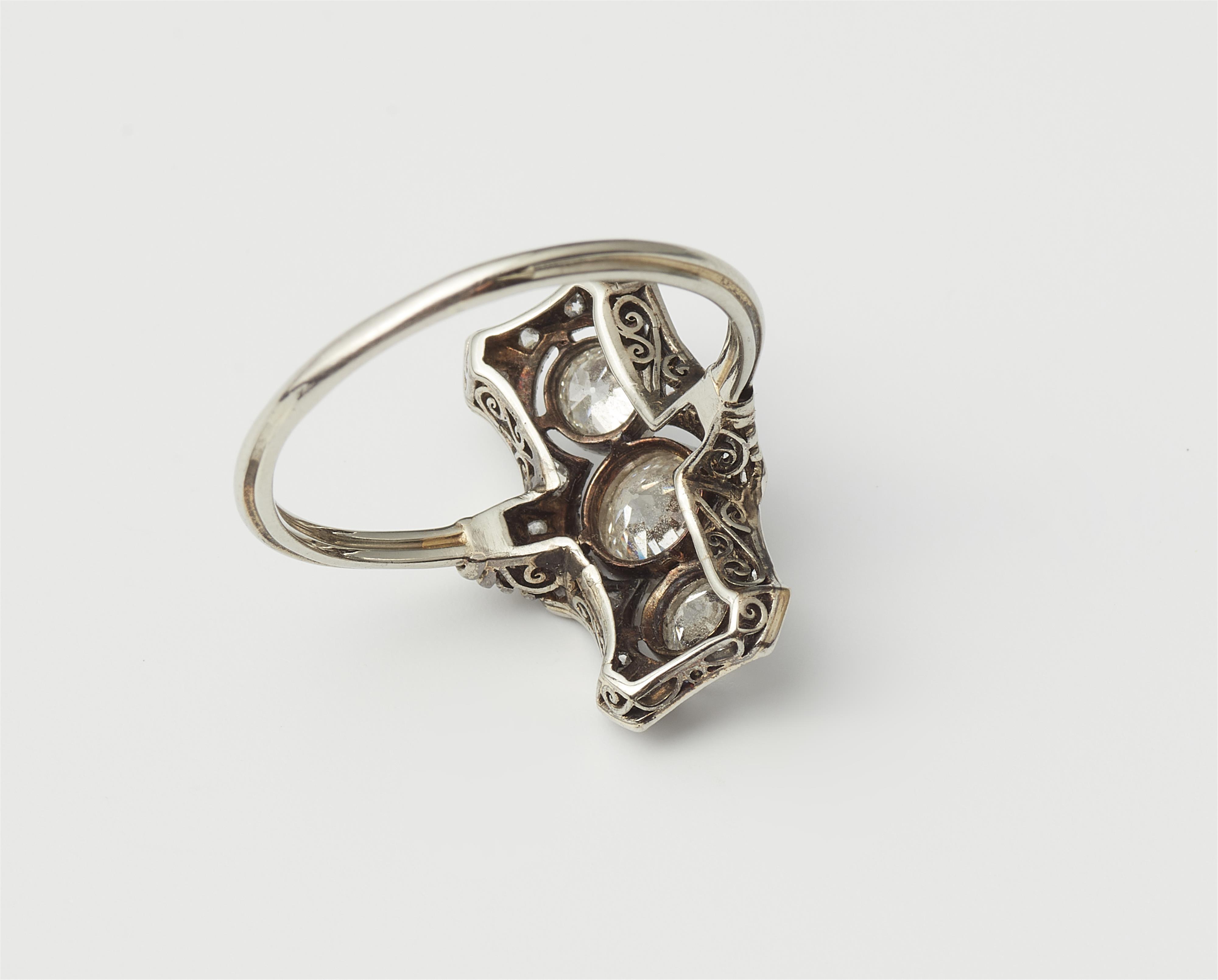 Art Déco-Ring mit Diamanten - image-2