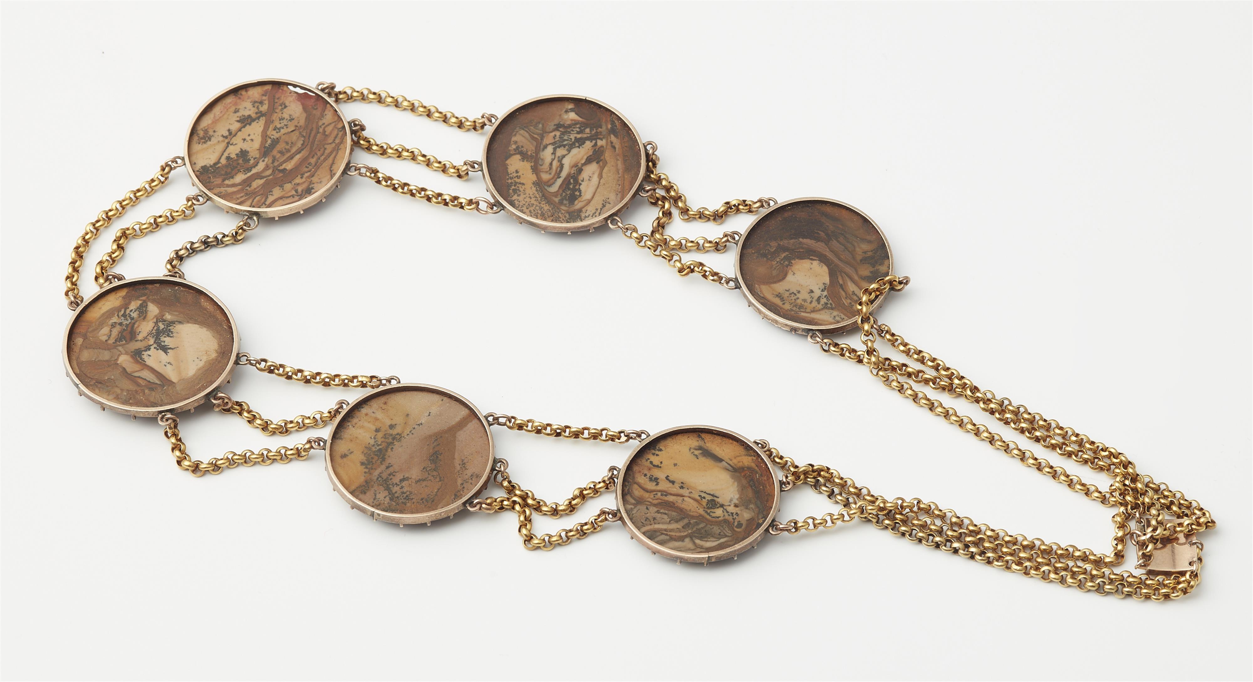 A possibly English 14k gold and landscape agate garland necklace. - image-2