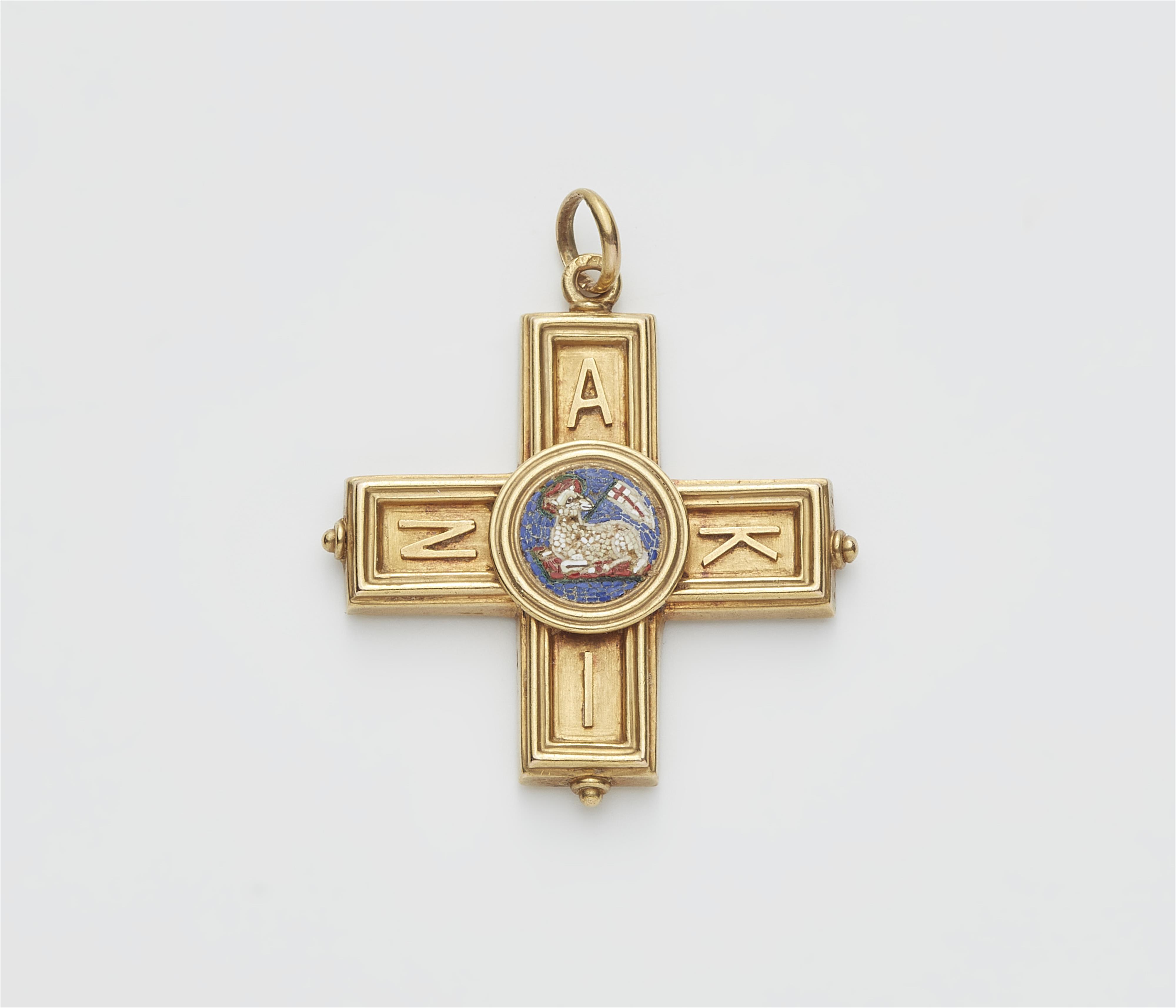 A Roman 18k gold and micromosaic cross pendant with depiction of the holy Easter lamb. - image-1