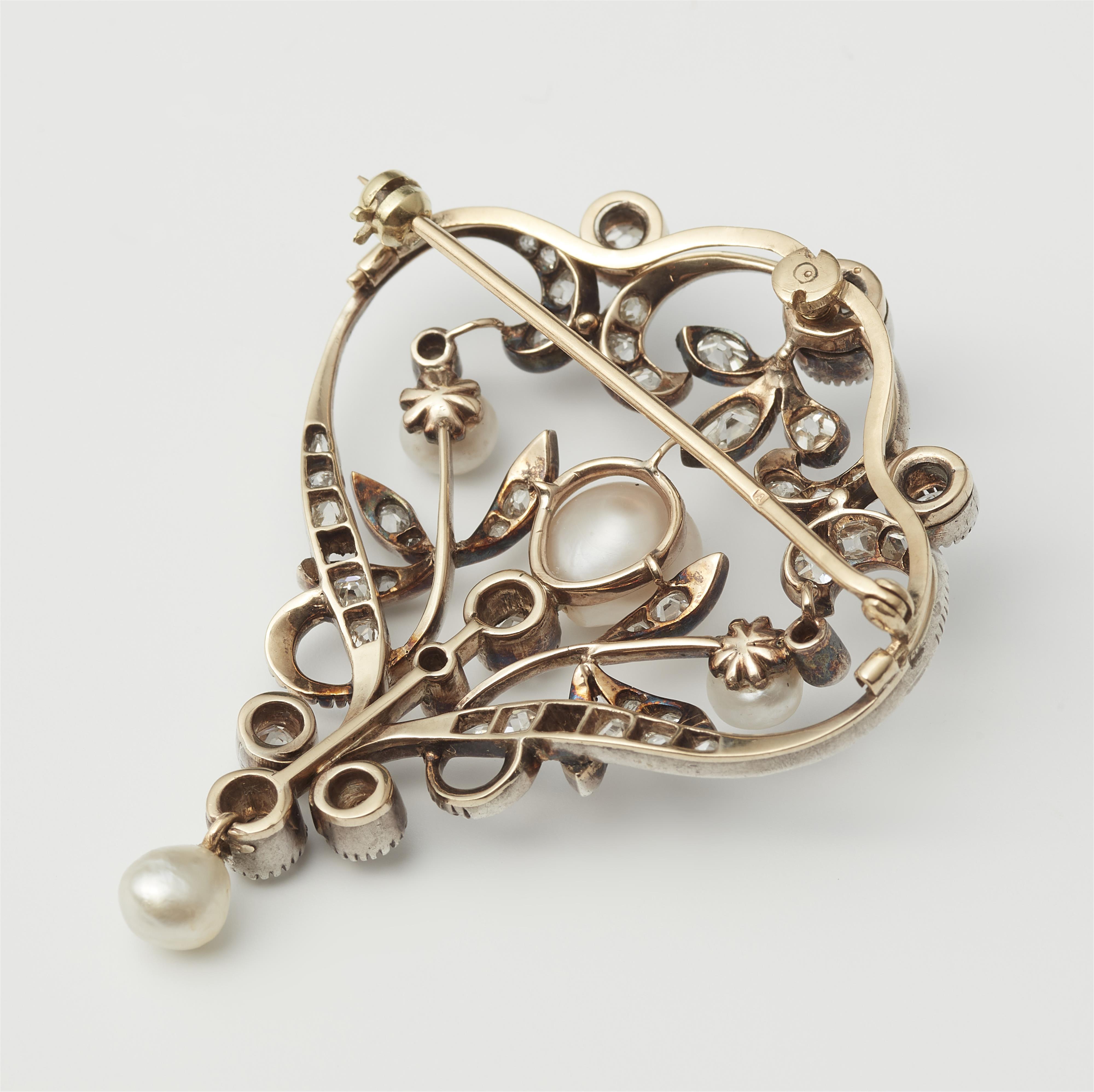 An Austrian Belle Epoque 14k gold diamond and pearl brooch with detachable mount. - image-3