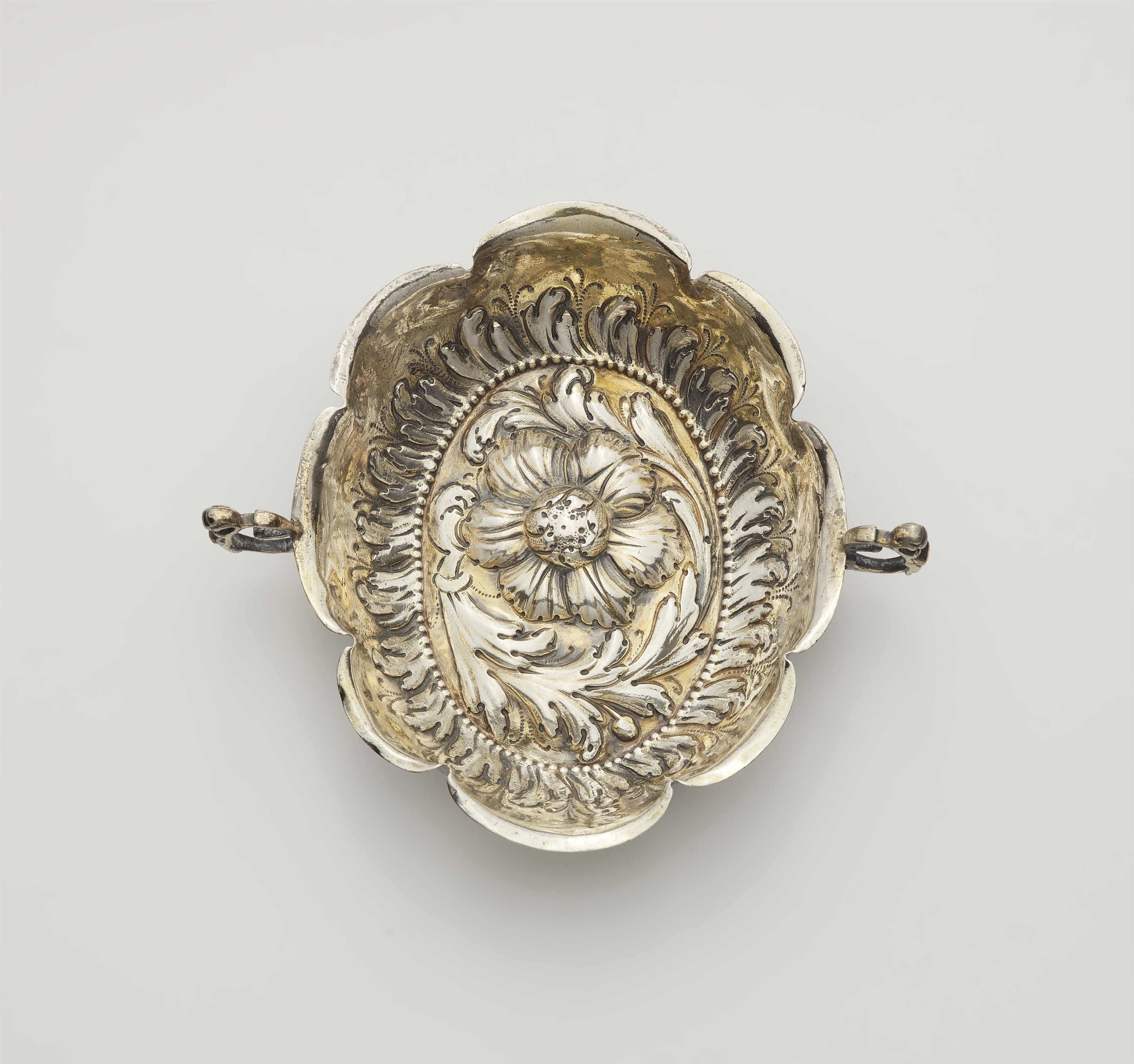 An Augsburg silver gilt brandy bowl - image-1