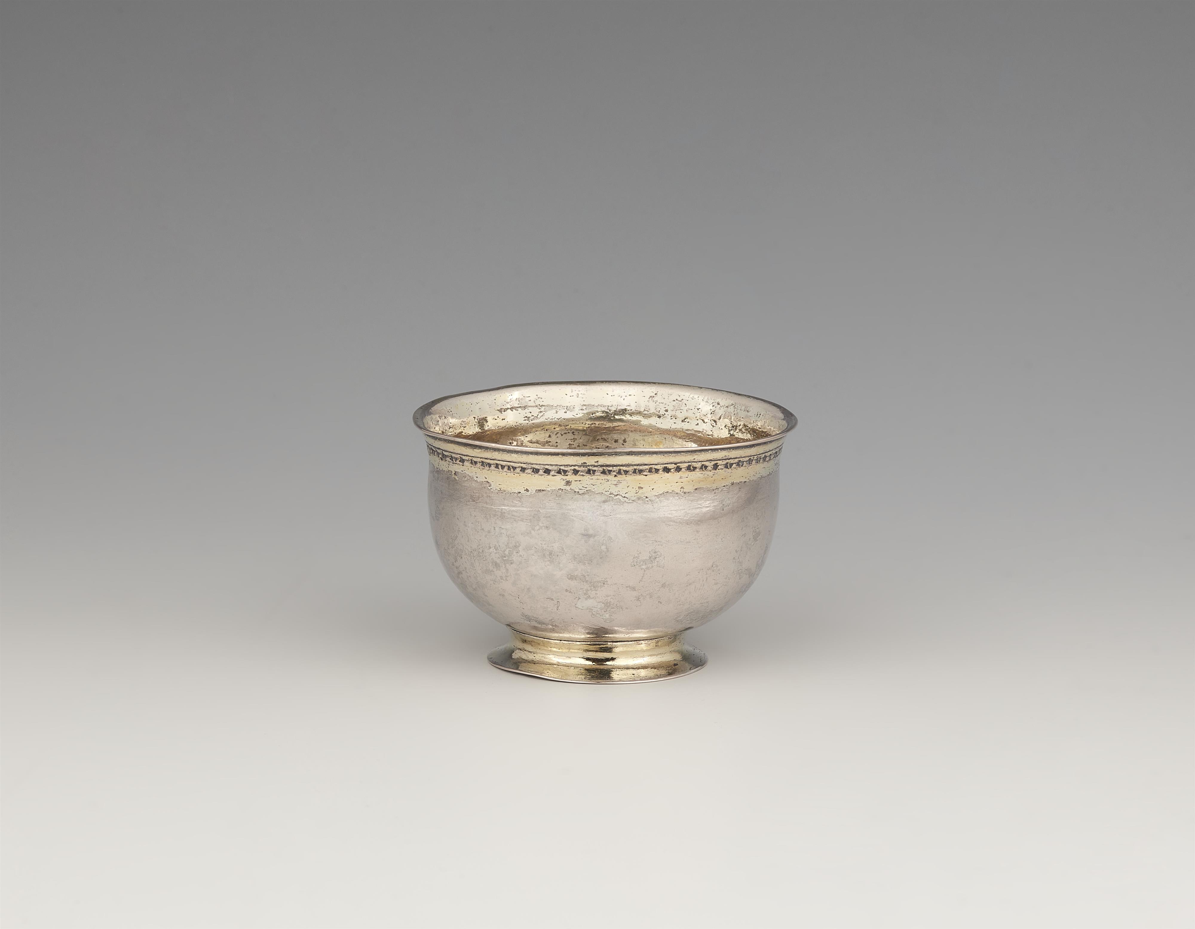 A small silver beaker - image-1